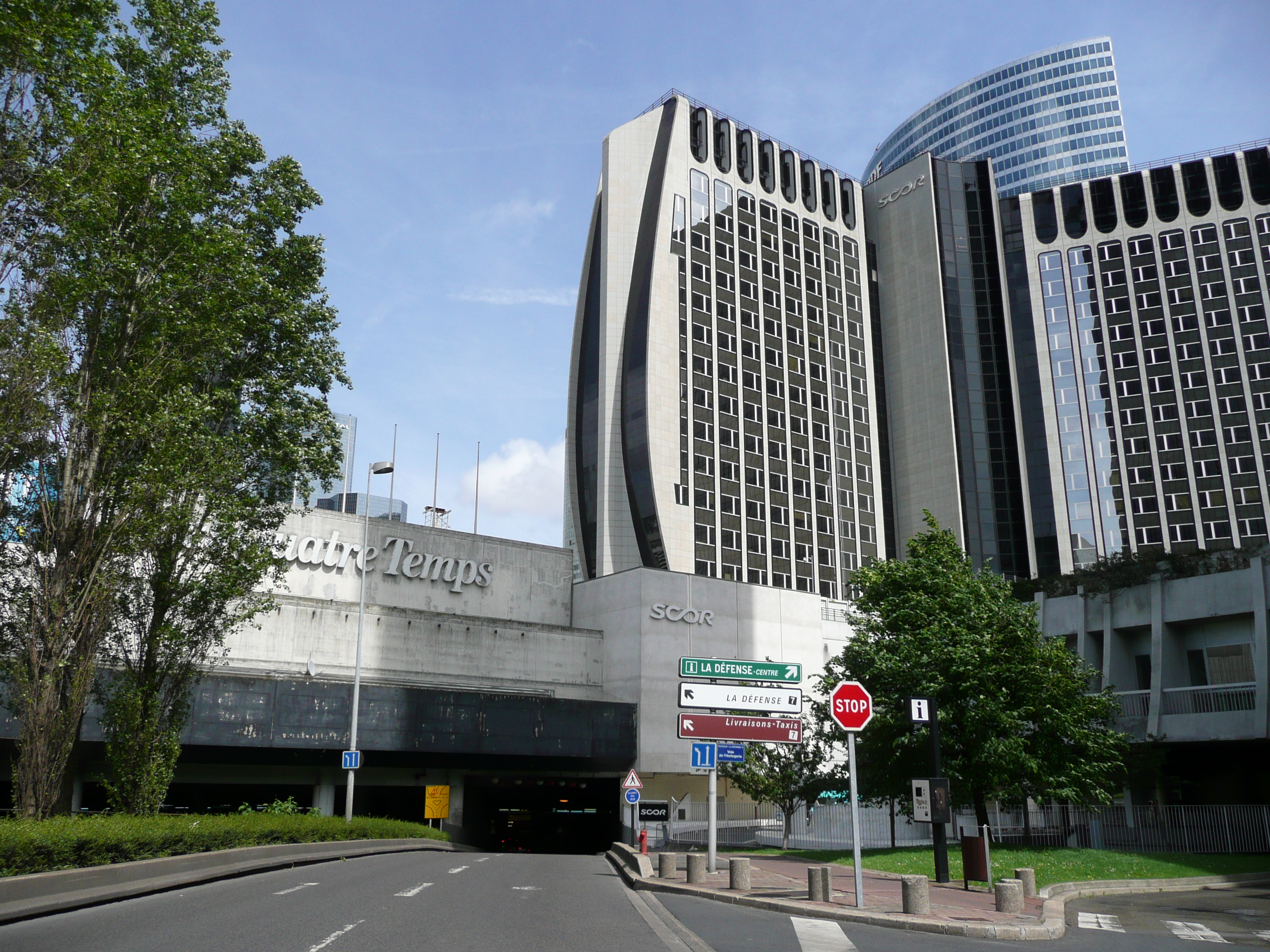 Picture France Paris La Defense 2007-05 173 - Tours La Defense