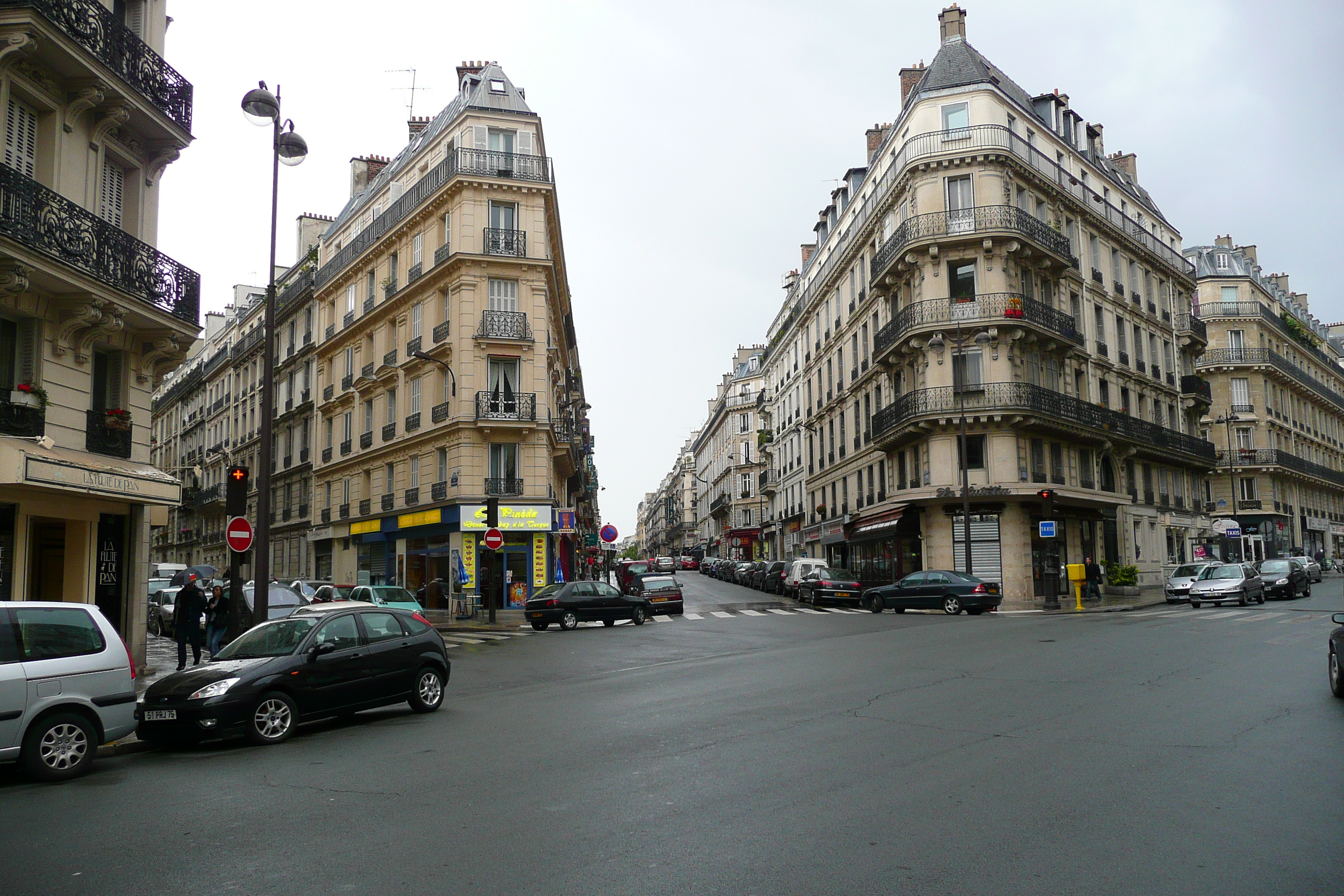 Picture France Paris Rue de Rome 2007-06 42 - Recreation Rue de Rome