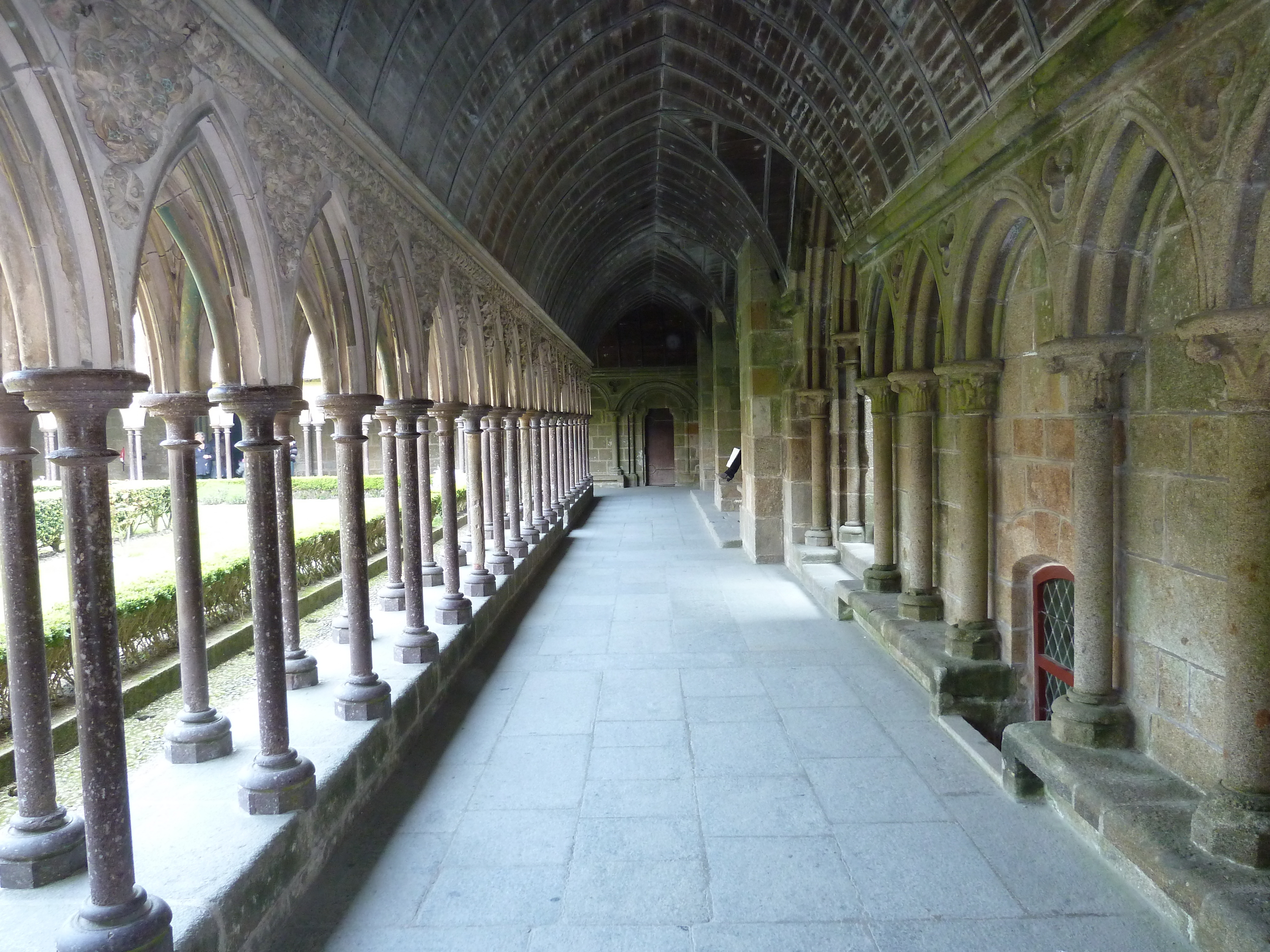 Picture France Mont St Michel Mont St Michel Abbey Cloister 2010-04 24 - Discovery Mont St Michel Abbey Cloister