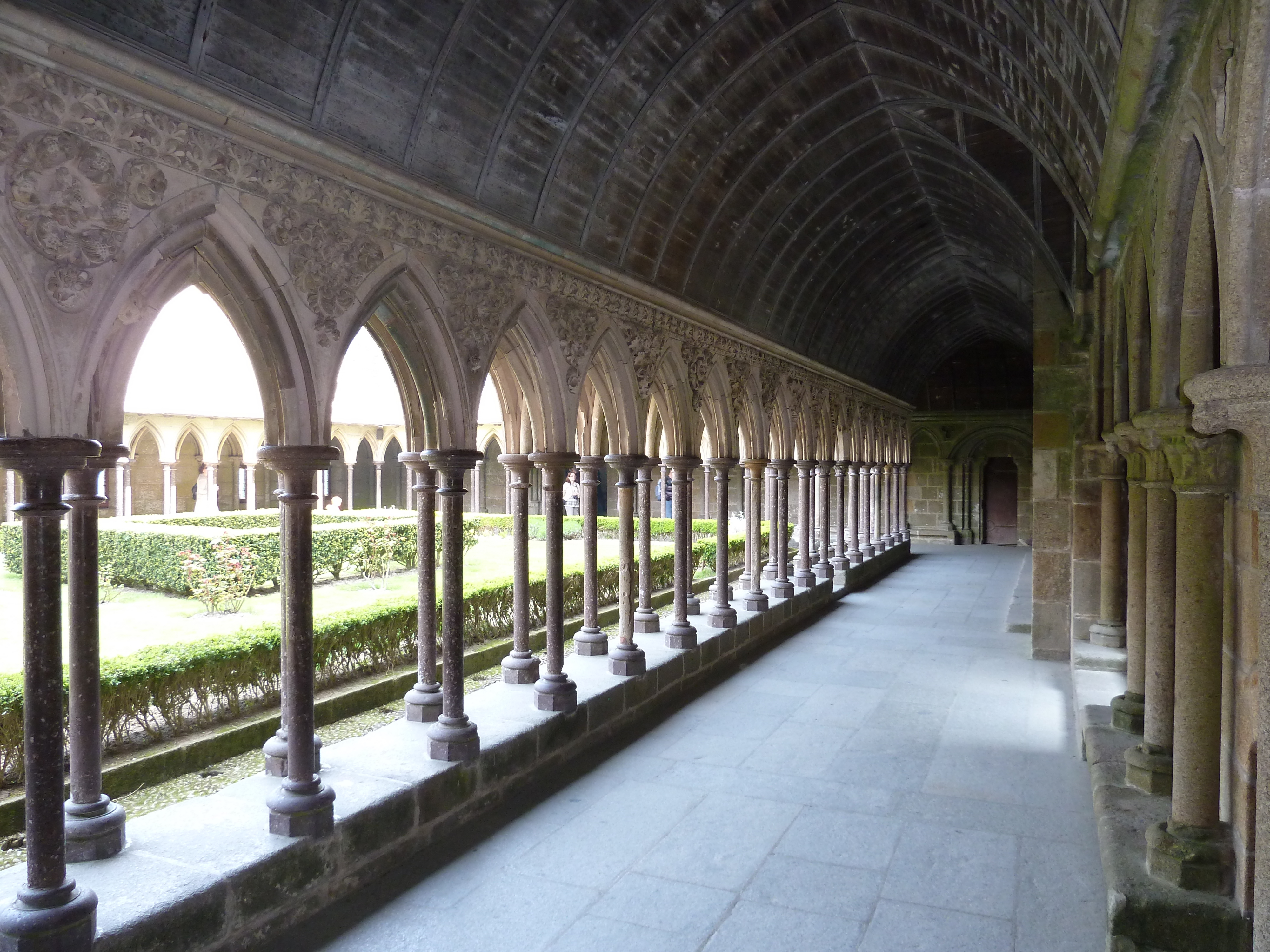 Picture France Mont St Michel Mont St Michel Abbey Cloister 2010-04 27 - Discovery Mont St Michel Abbey Cloister