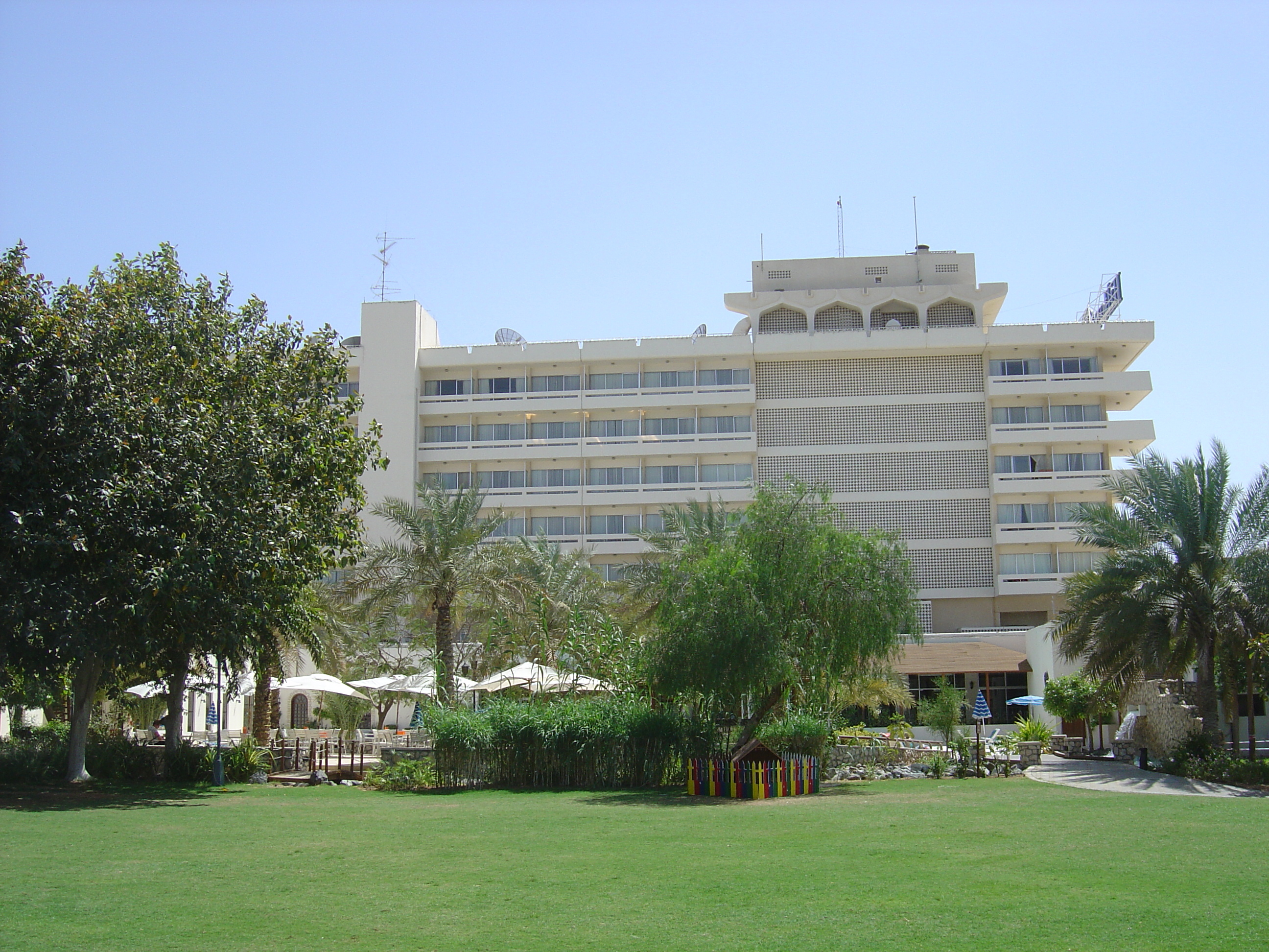 Picture United Arab Emirates Al Ain Hilton Hotel 2005-03 28 - Tours Hilton Hotel