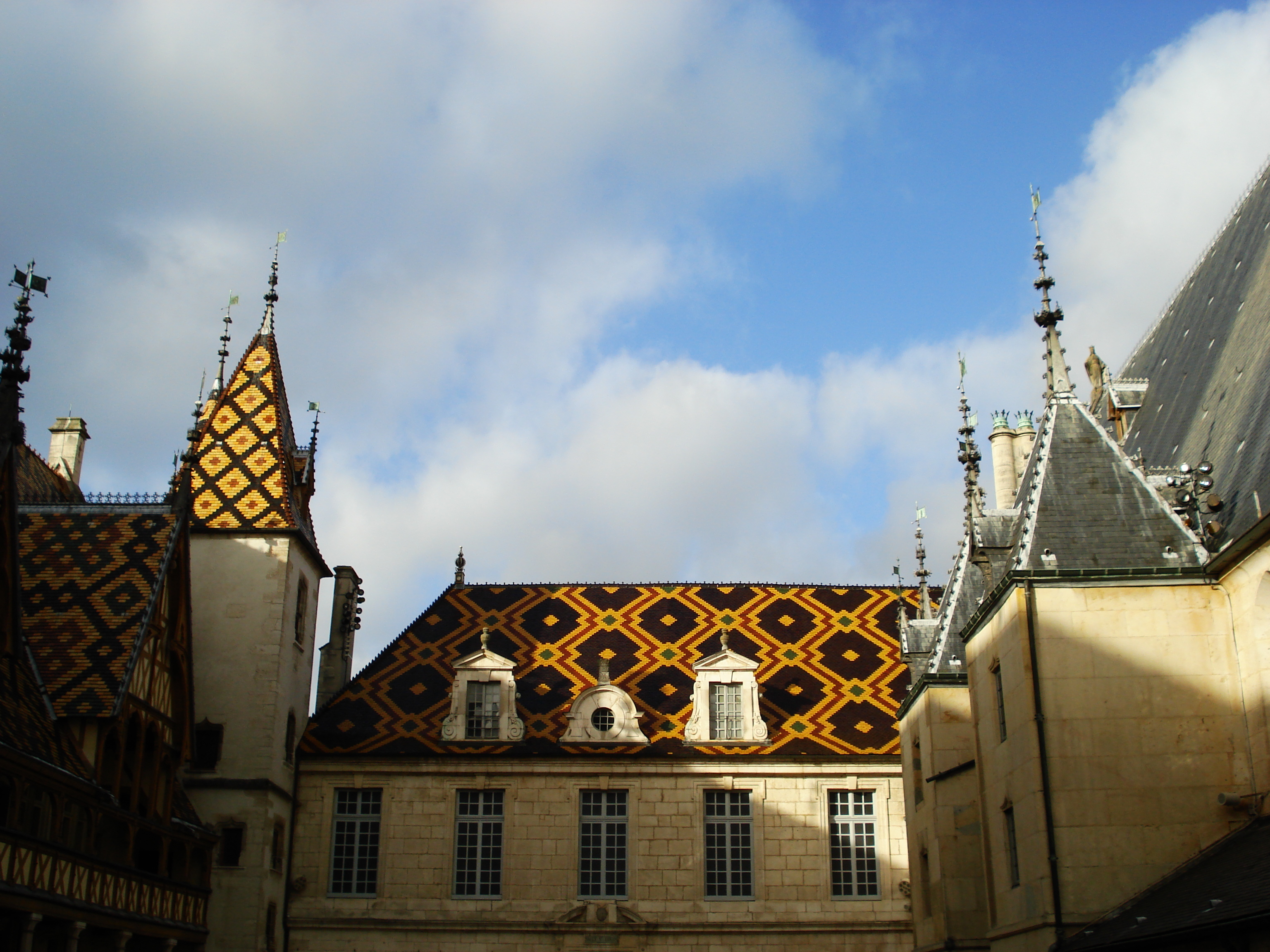 Picture France Beaune Hospices de Beaune 2007-01 28 - Tour Hospices de Beaune