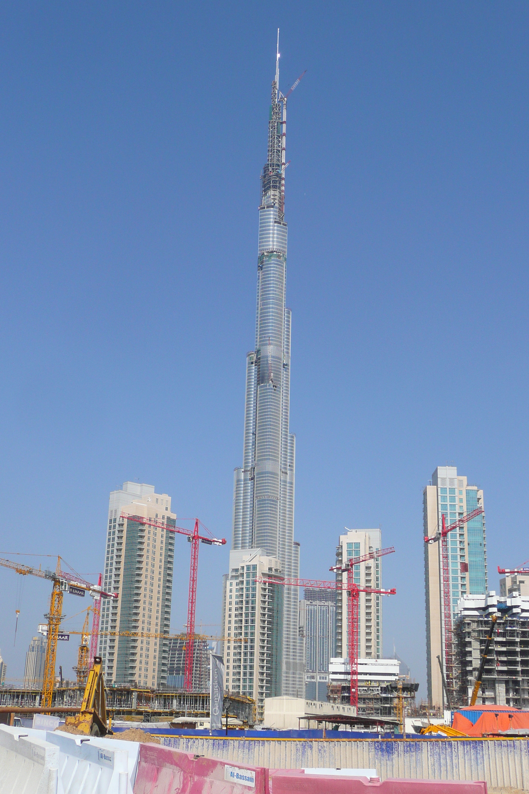 Picture United Arab Emirates Dubai Burj Dubai 2009-01 28 - Around Burj Dubai