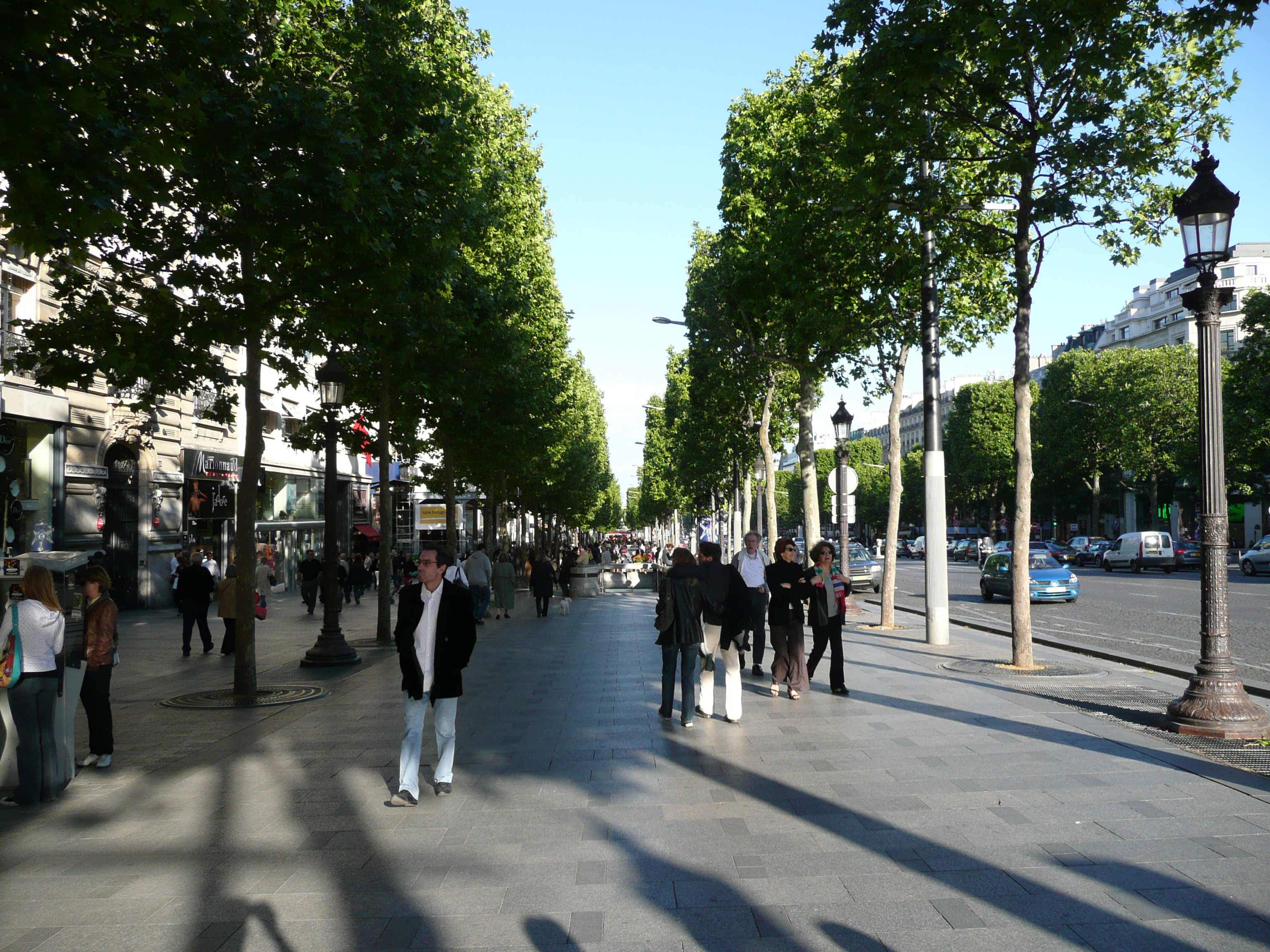 Picture France Paris Champs Elysees 2007-04 24 - Around Champs Elysees