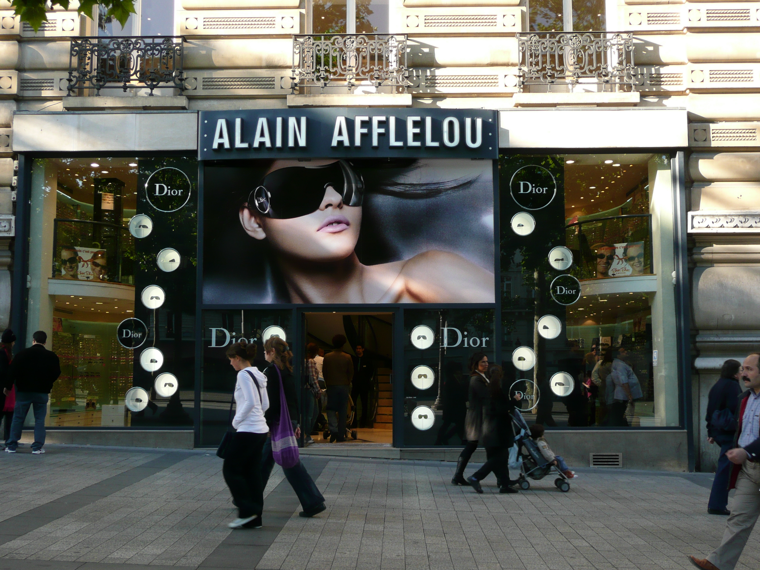 Picture France Paris Champs Elysees 2007-04 14 - Around Champs Elysees