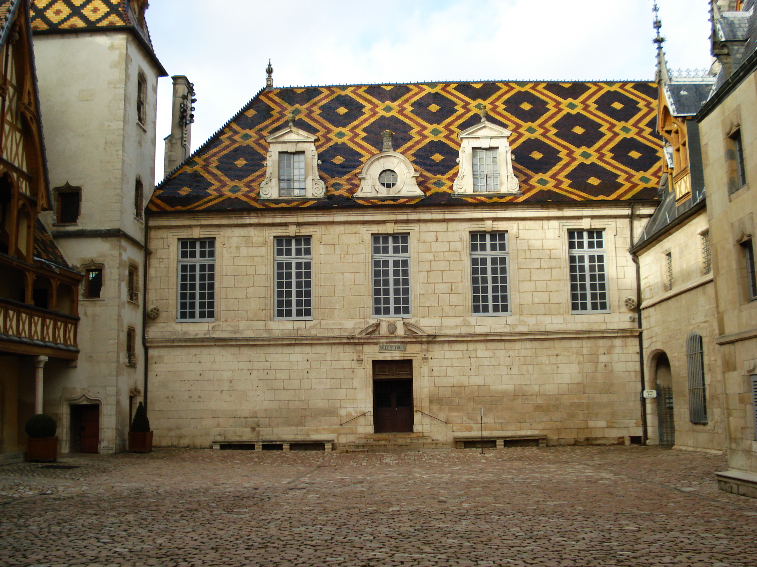 Picture France Beaune Hospices de Beaune 2007-01 63 - Tour Hospices de Beaune