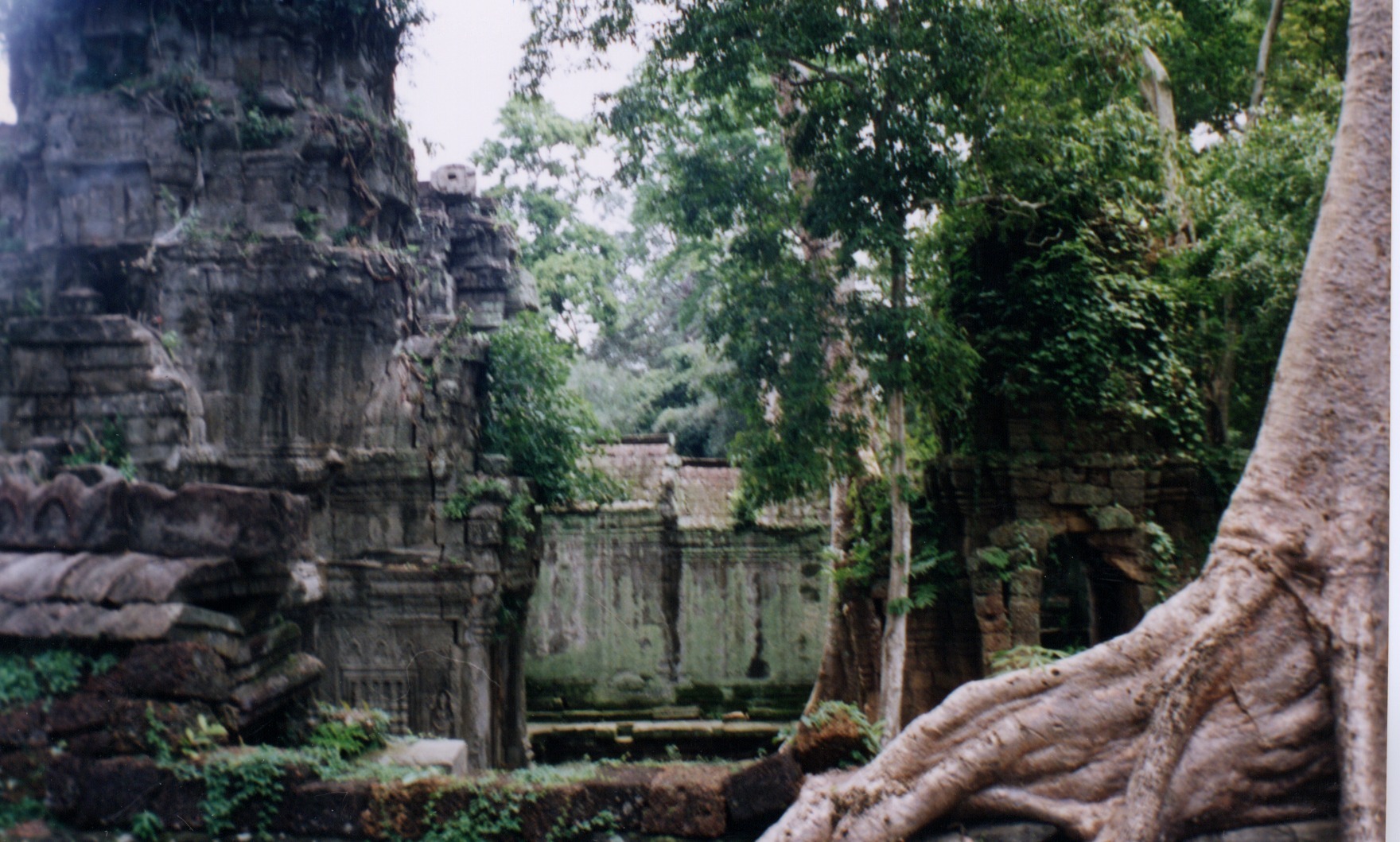 Picture Cambodia Angkor 1996-06 35 - History Angkor