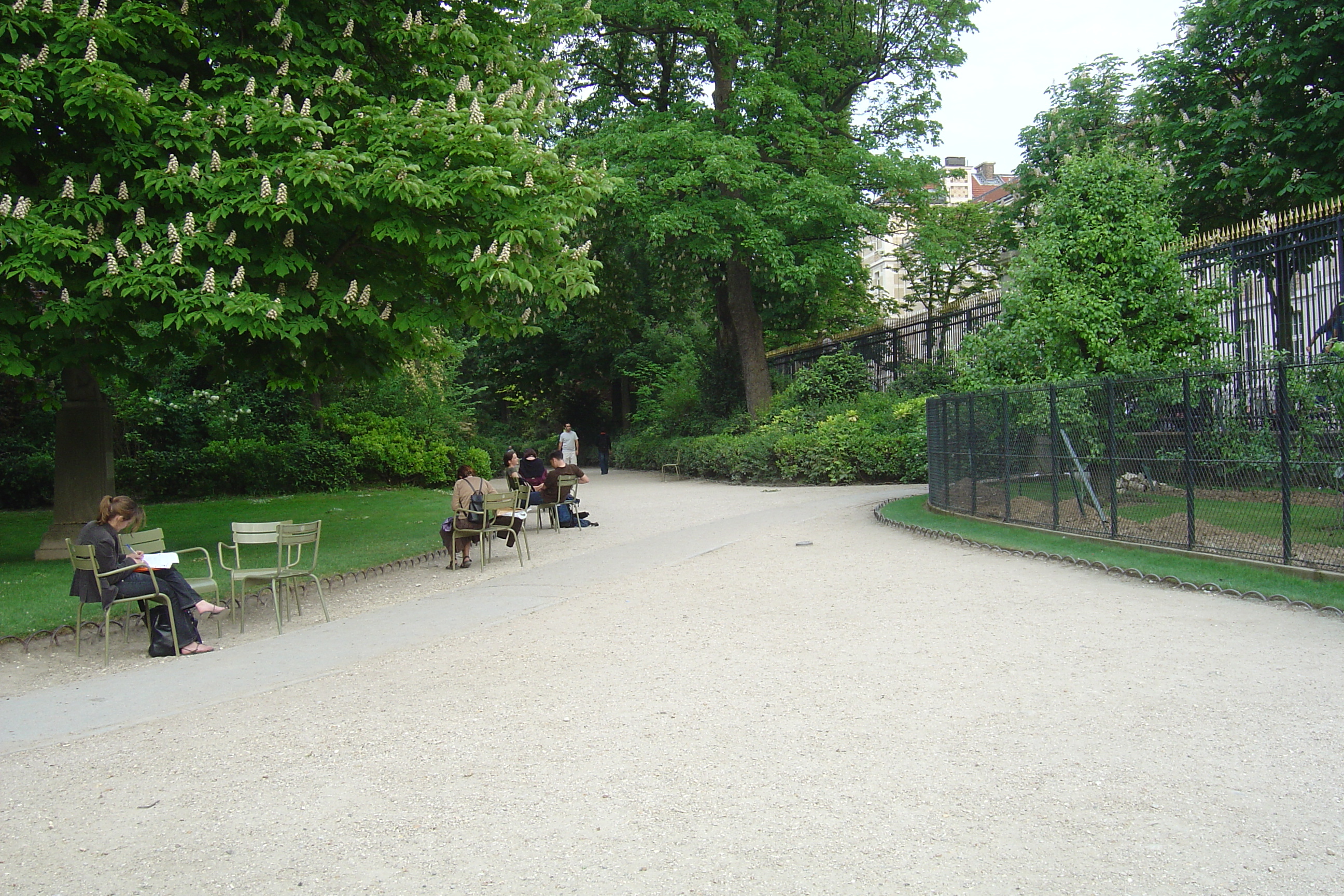 Picture France Paris Luxembourg Garden 2007-04 23 - Discovery Luxembourg Garden