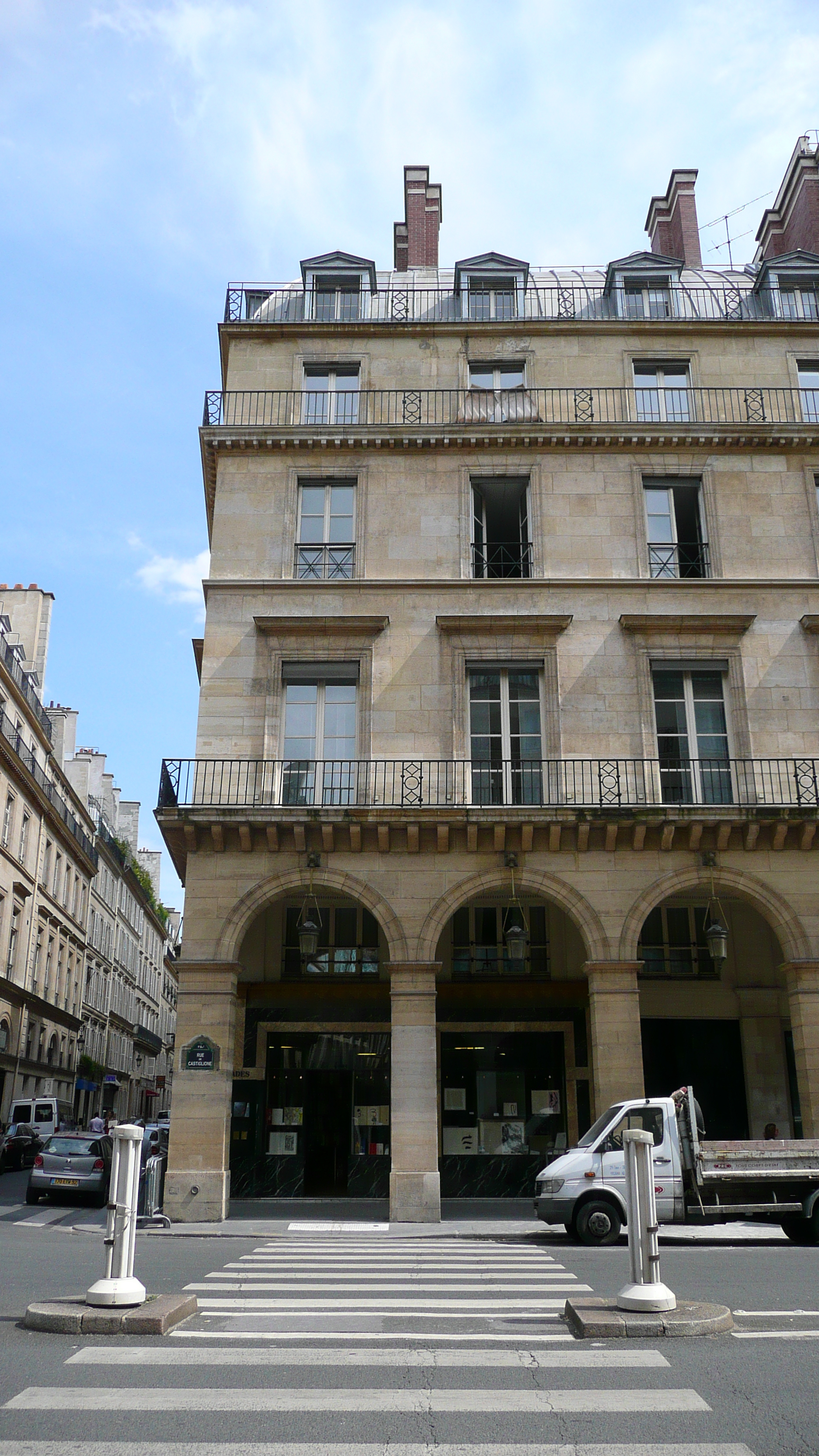 Picture France Paris Place Vendome 2007-07 37 - Discovery Place Vendome