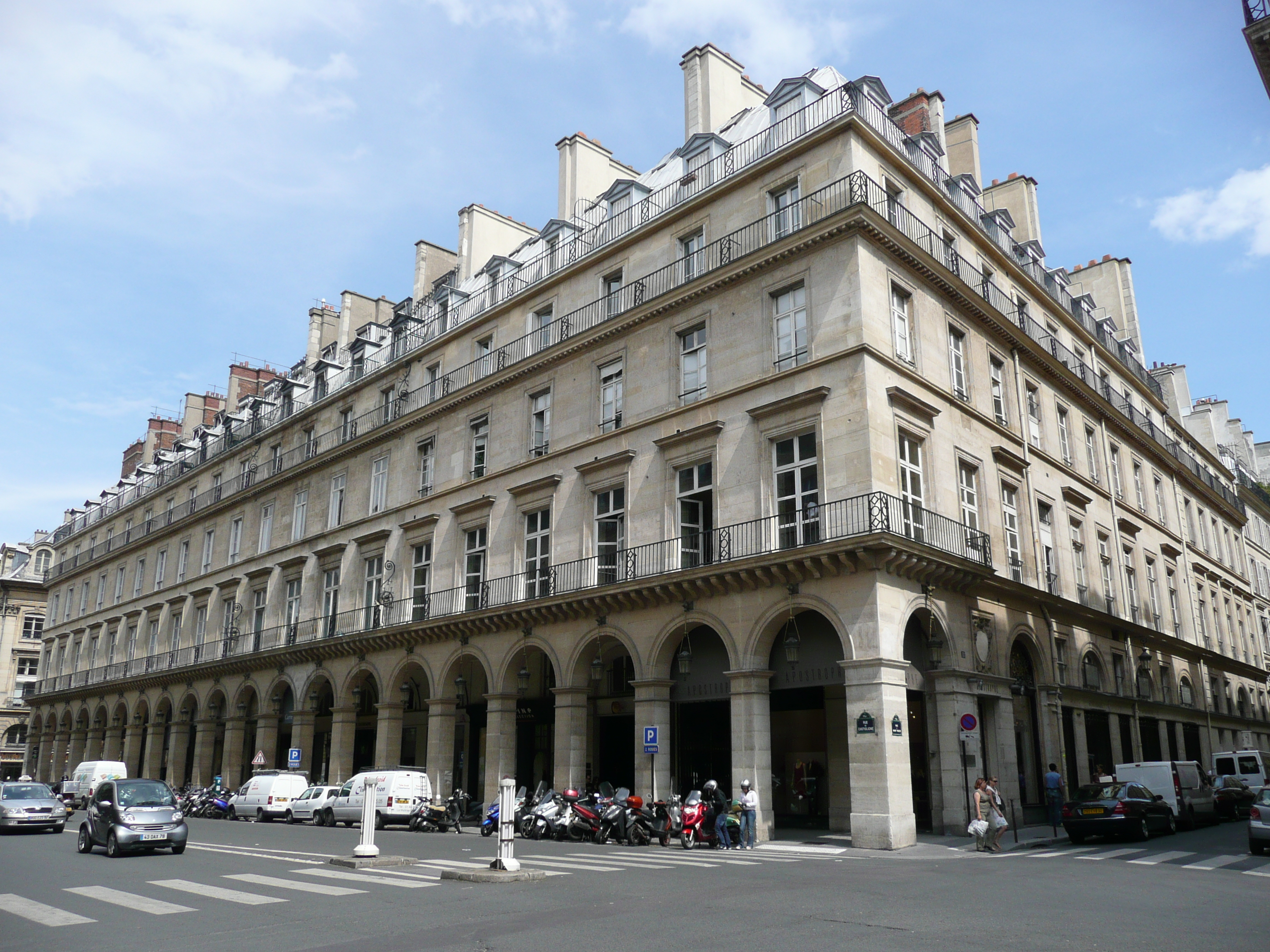 Picture France Paris Place Vendome 2007-07 28 - Recreation Place Vendome