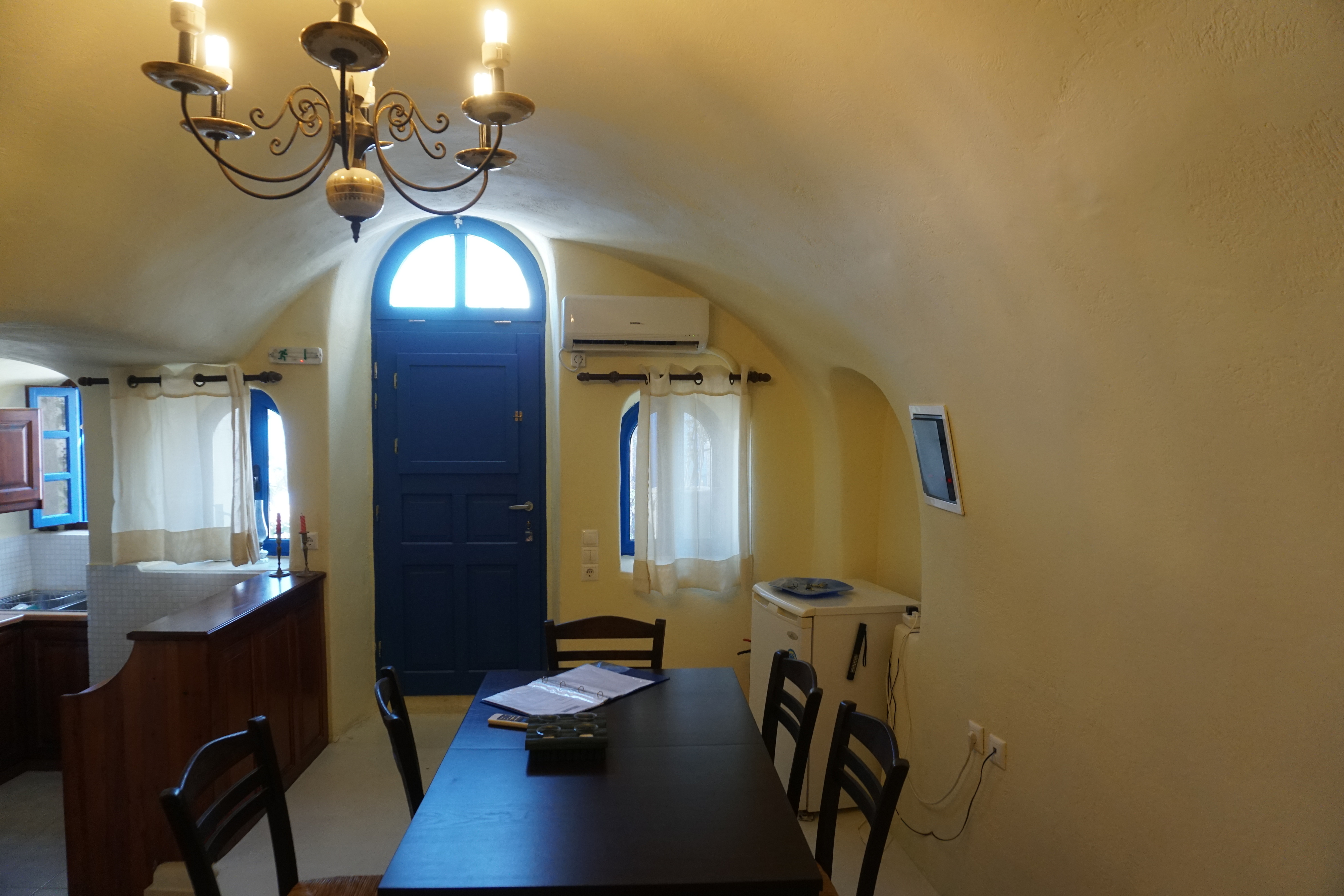 Picture Greece Santorini Oia cave house 2016-07 16 - Tours Oia cave house