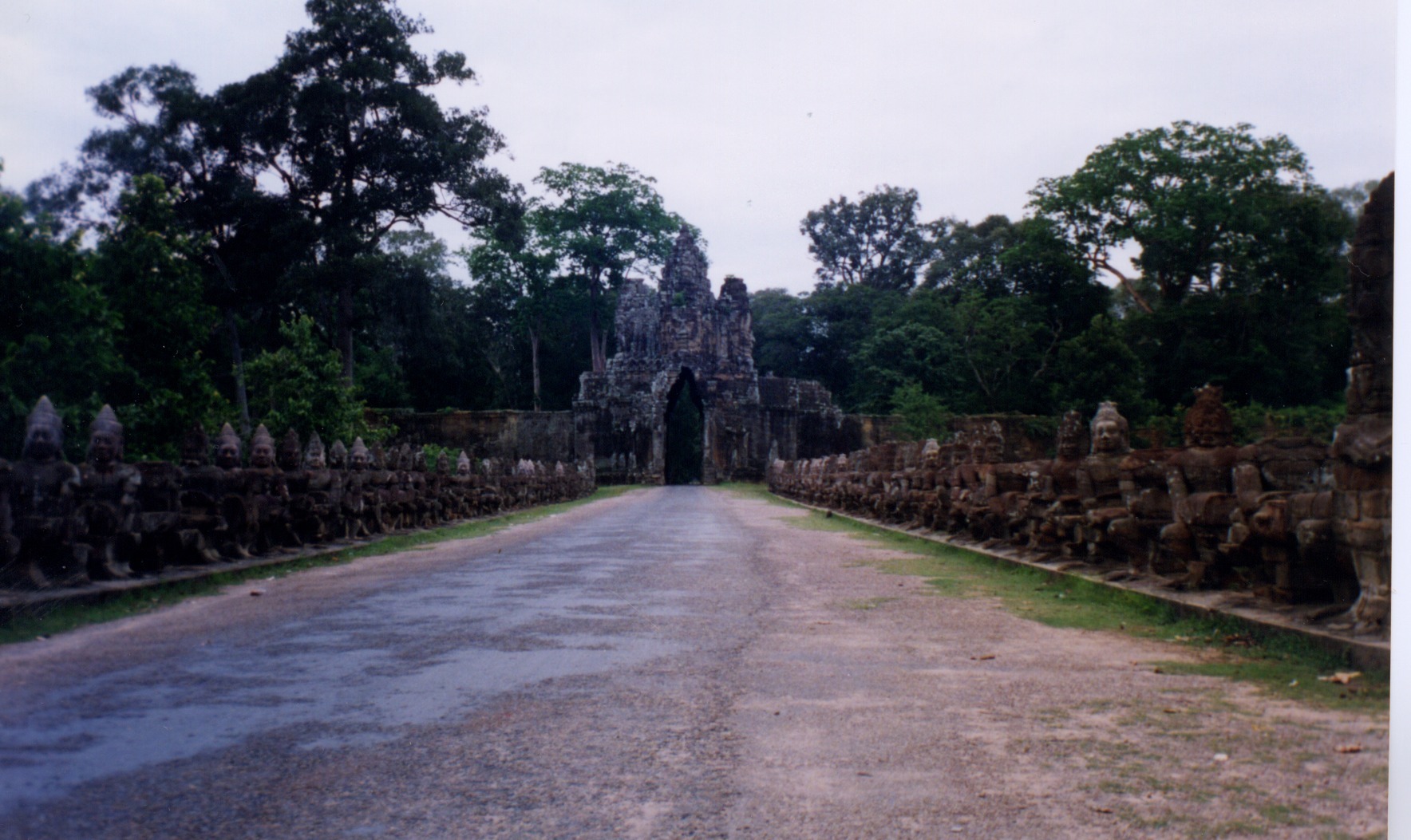 Picture Cambodia Angkor 1996-06 56 - History Angkor