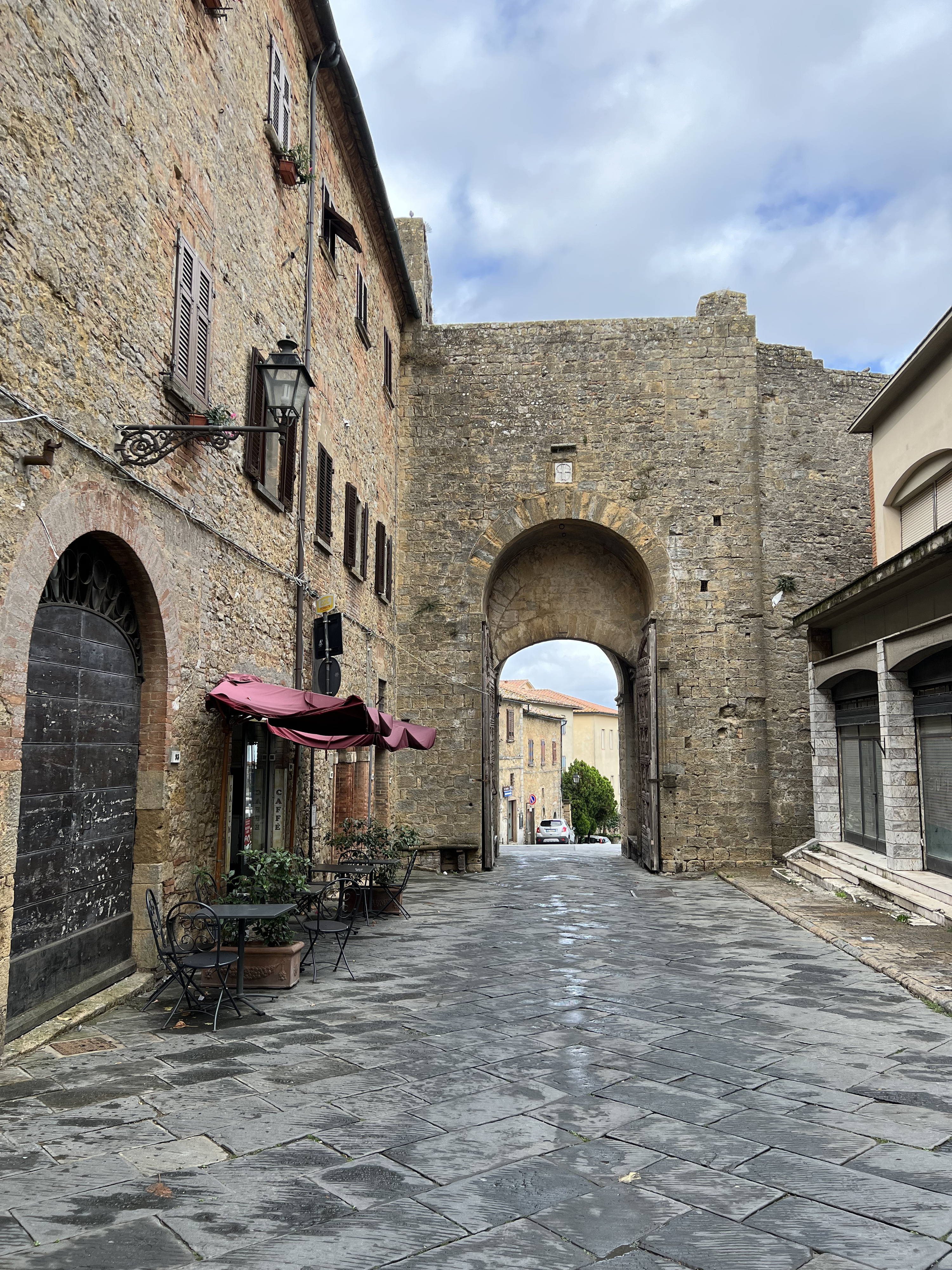 Picture Italy Volterra 2021-09 39 - Tour Volterra