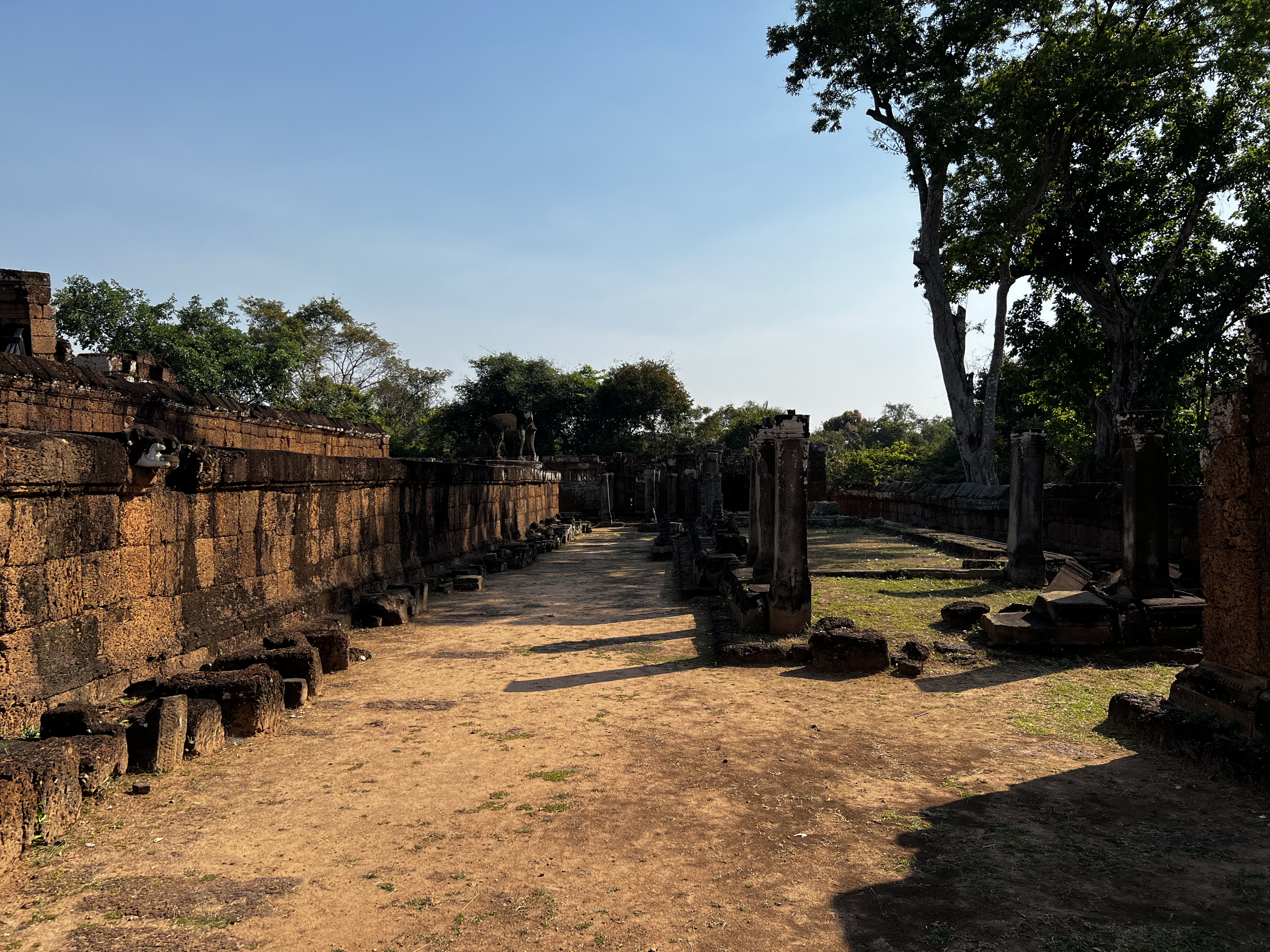 Picture Cambodia Siem Reap Eastern Mebon 2023-01 34 - Discovery Eastern Mebon