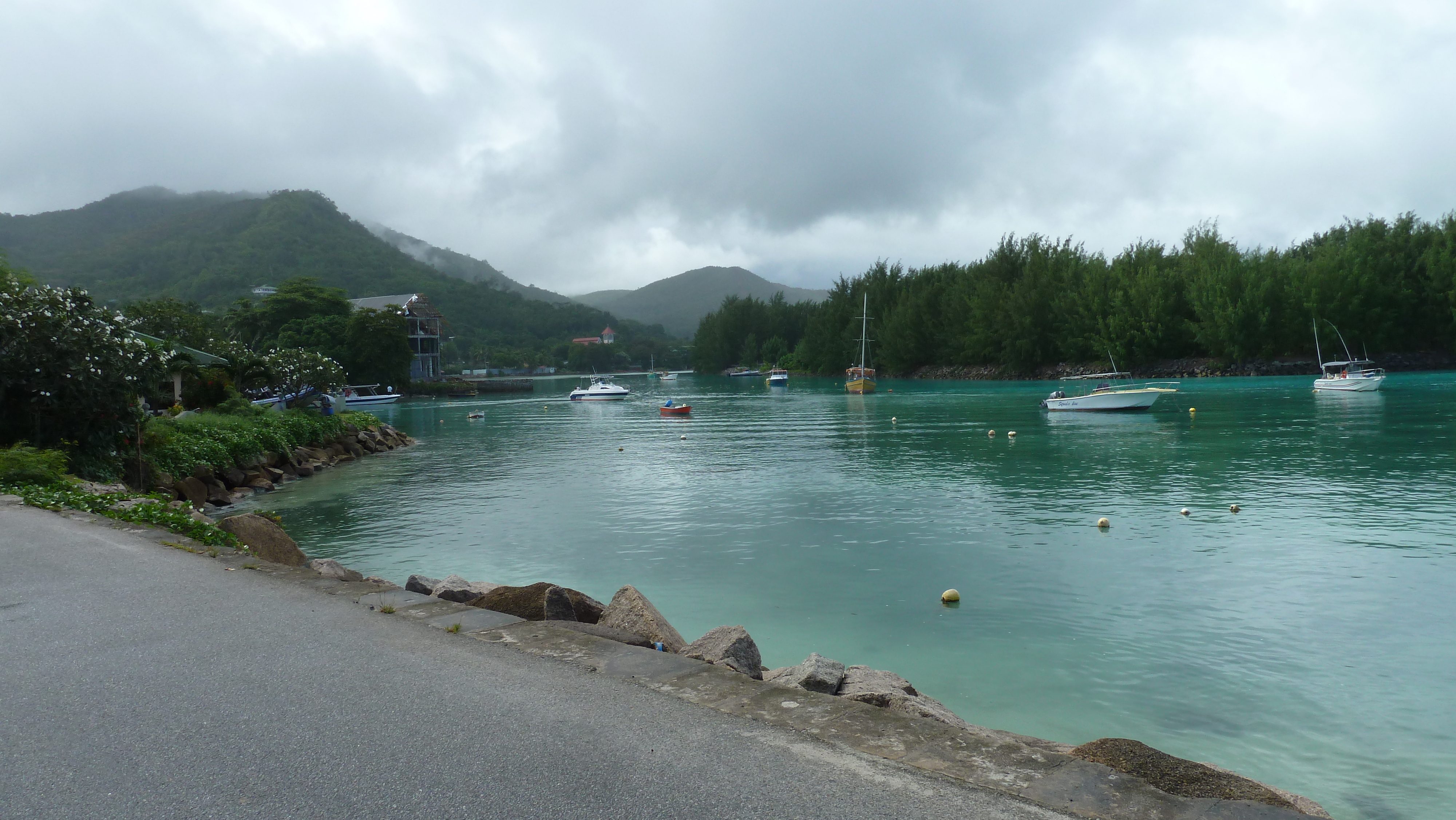 Picture Seychelles Praslin 2011-10 135 - Center Praslin