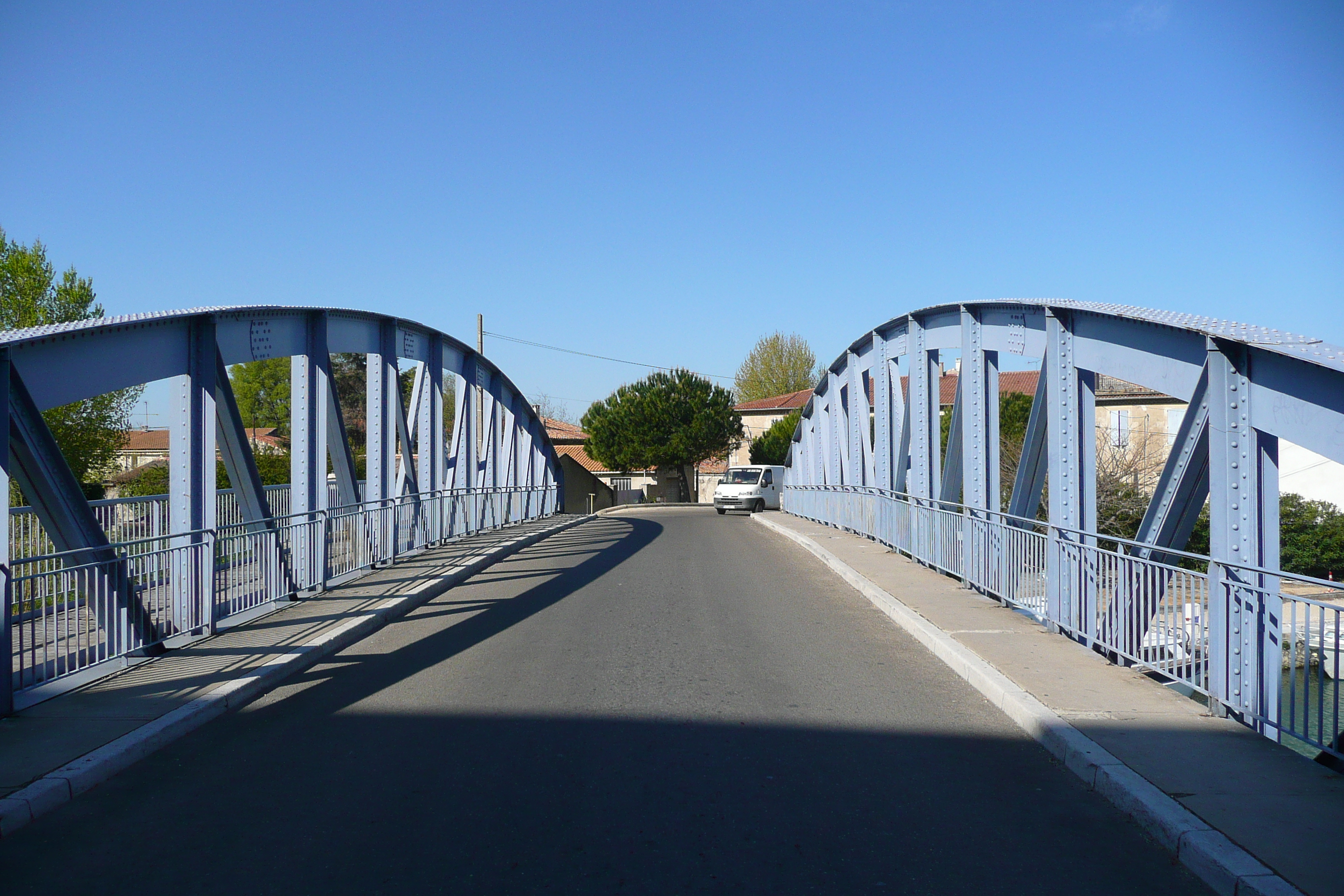 Picture France Beaucaire 2008-04 2 - Around Beaucaire