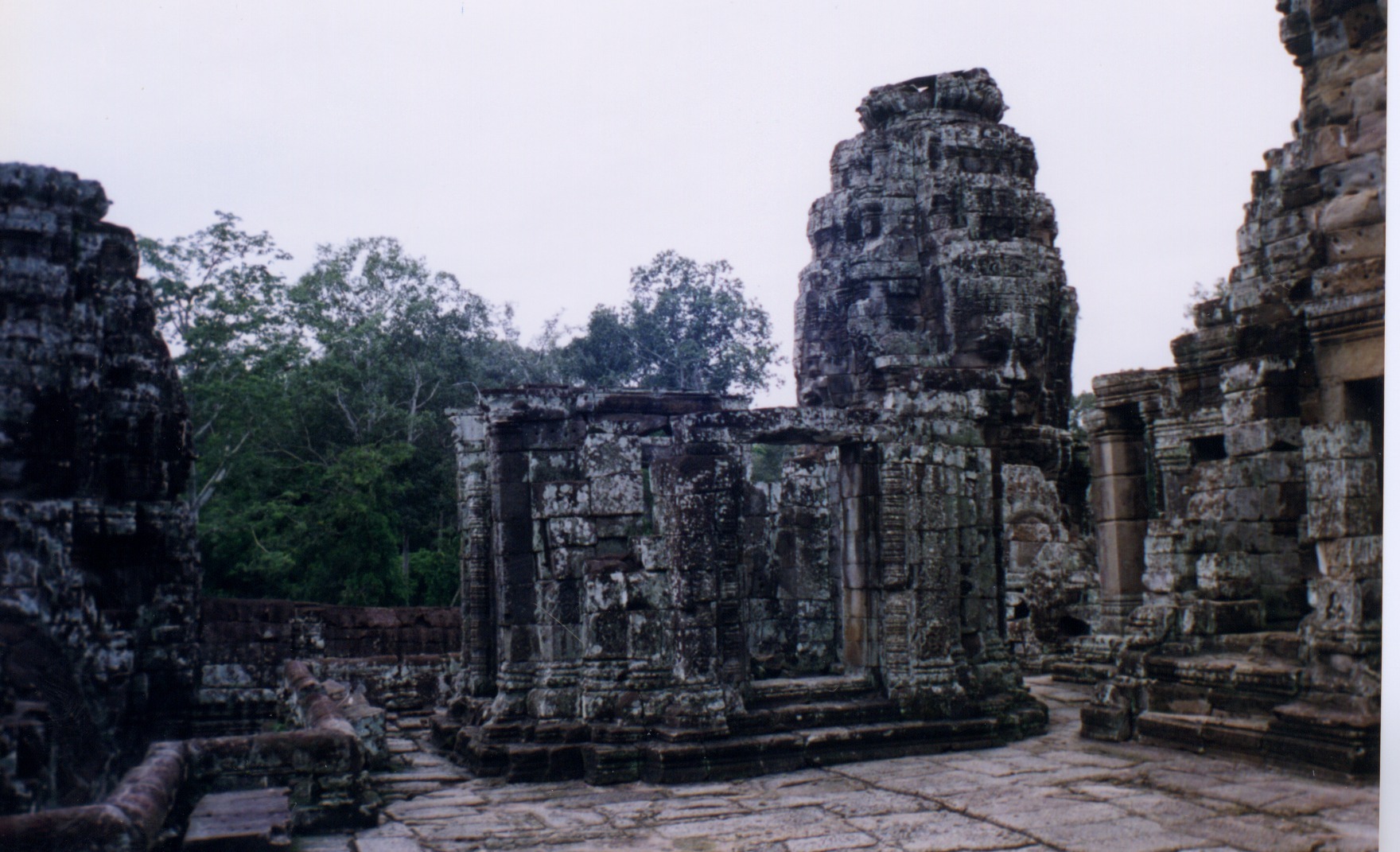 Picture Cambodia Angkor 1996-06 54 - History Angkor