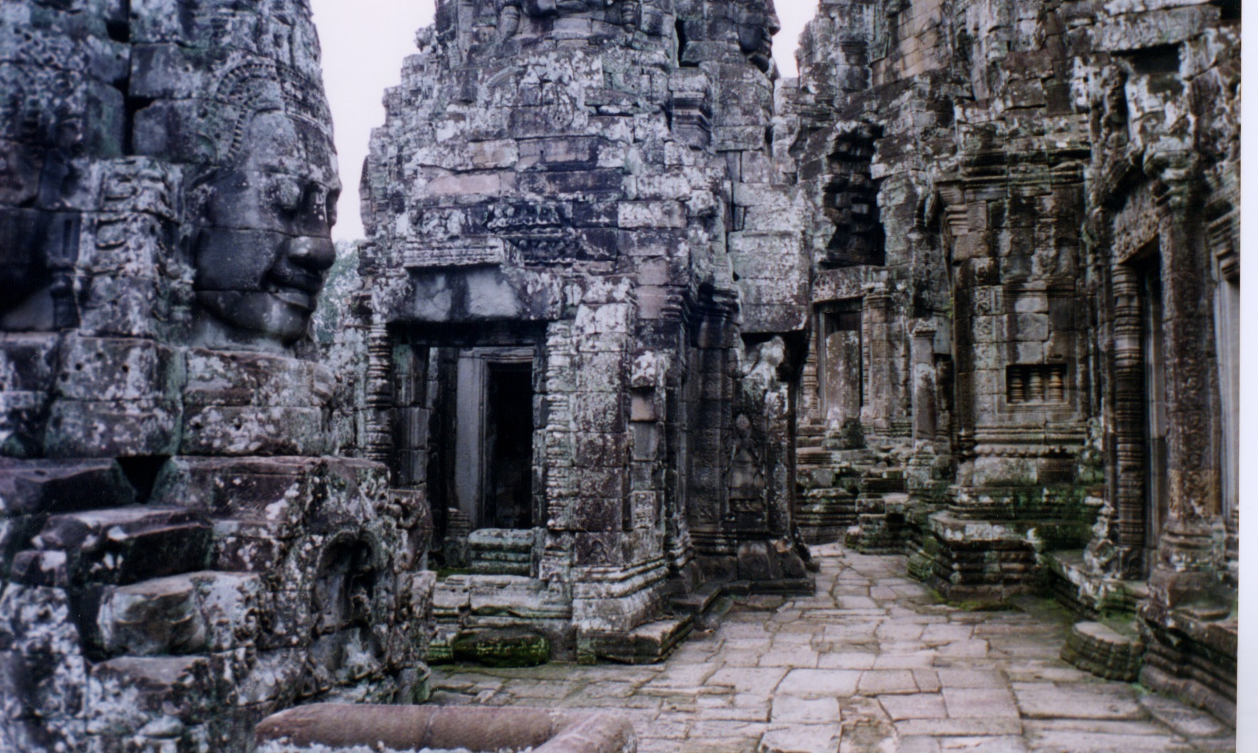 Picture Cambodia Angkor 1996-06 46 - Recreation Angkor