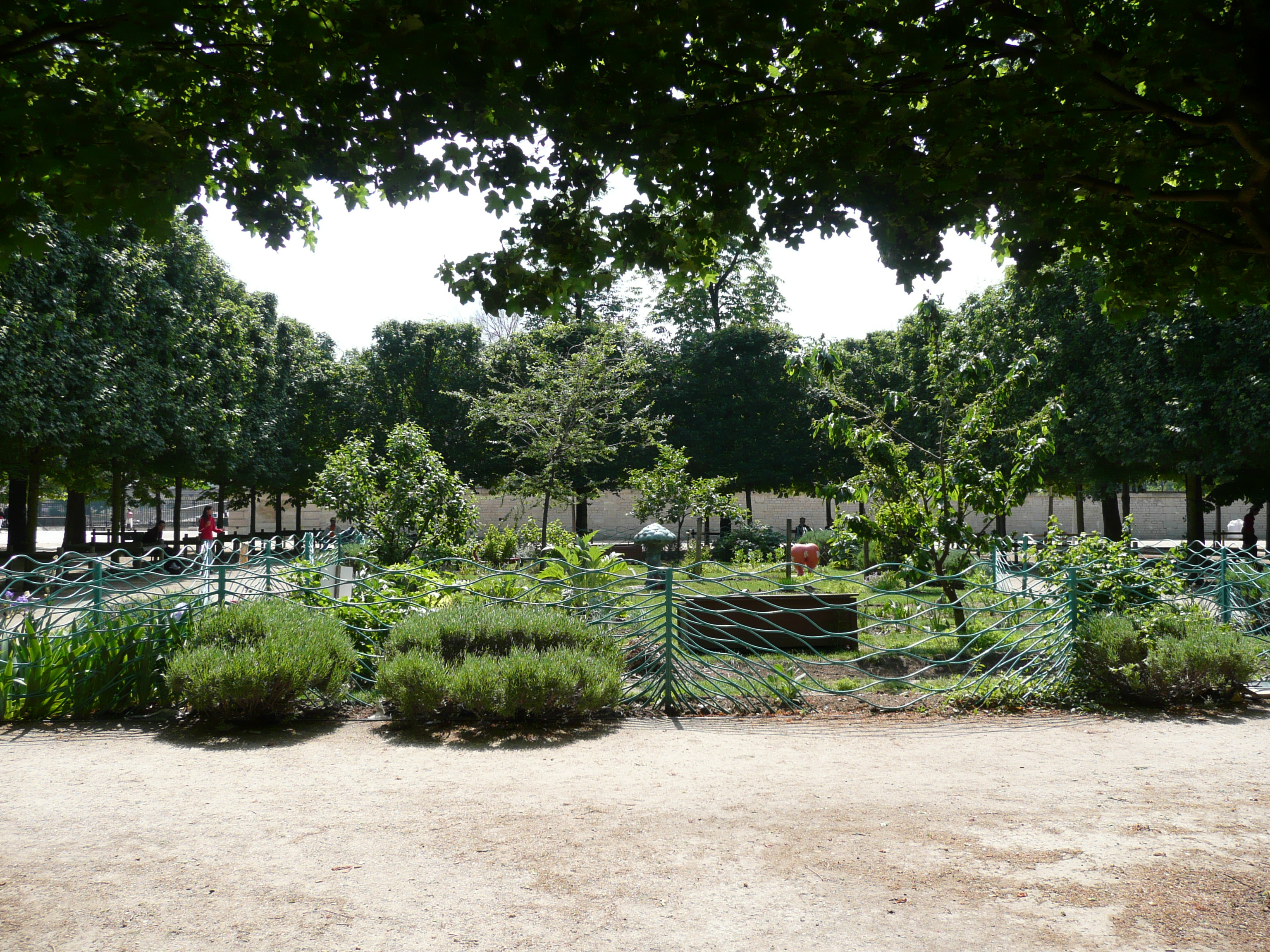 Picture France Paris Garden of Tuileries 2007-05 362 - History Garden of Tuileries