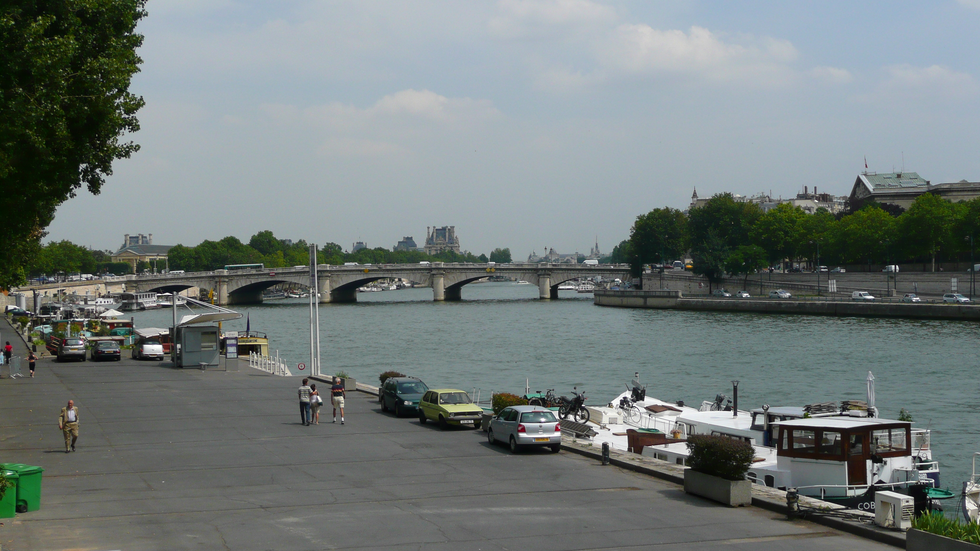 Picture France Paris Seine river 2007-06 33 - Center Seine river