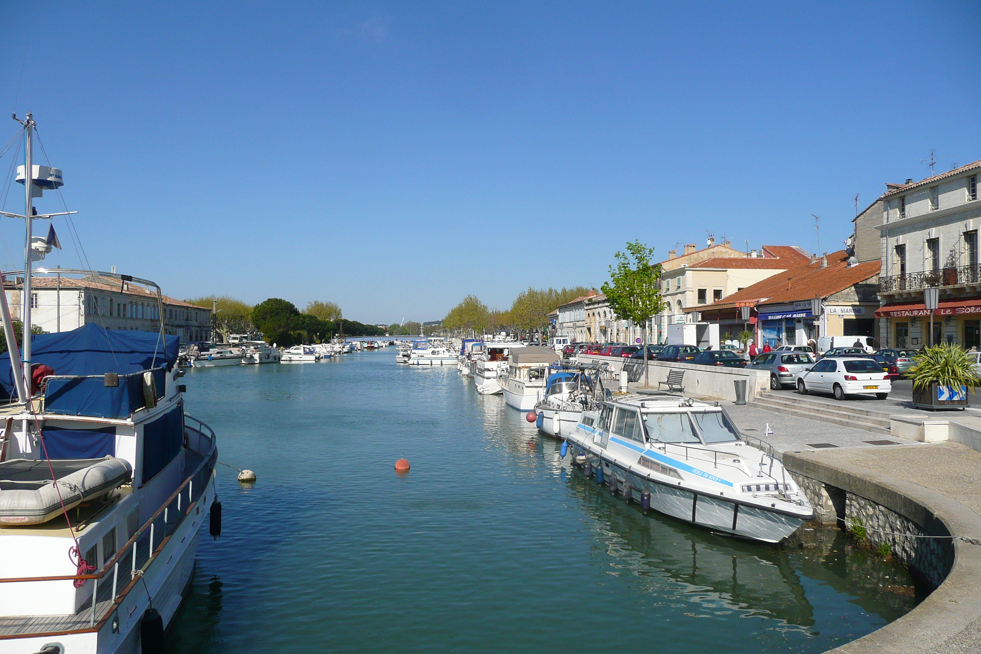 Picture France Beaucaire 2008-04 10 - Tours Beaucaire