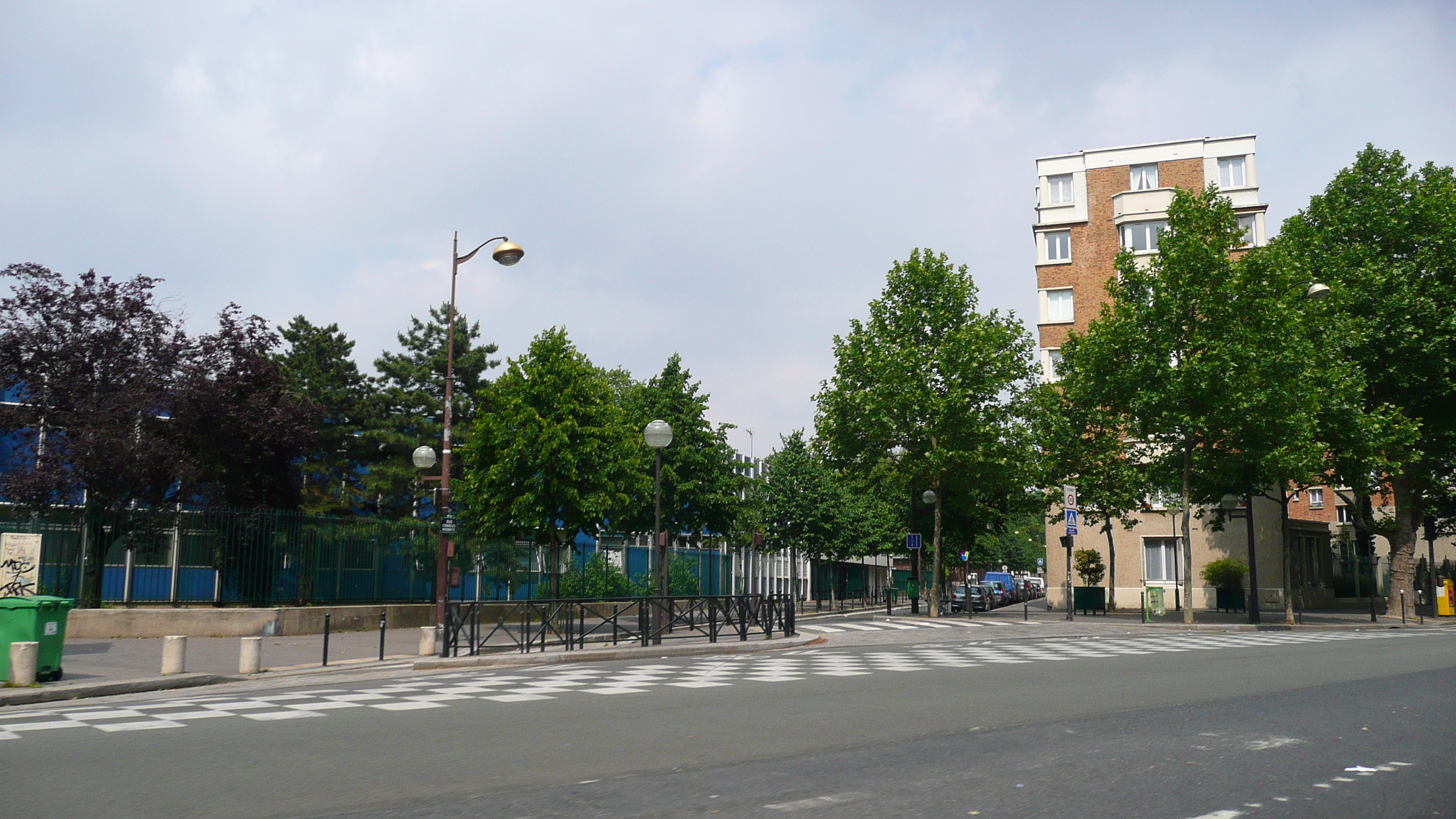 Picture France Paris Around Paris north 2007-06 81 - Center Around Paris north