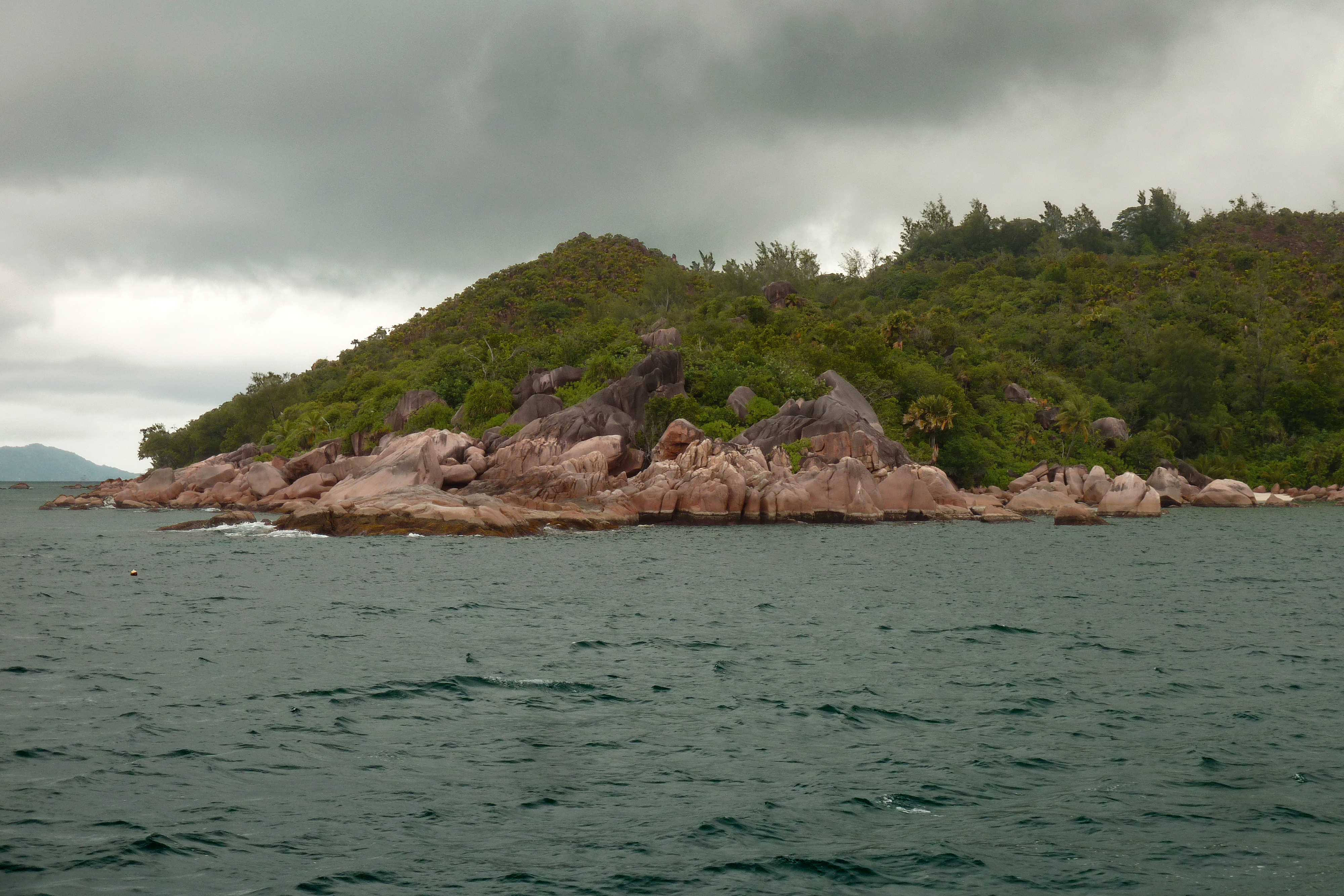 Picture Seychelles Anse Lazio 2011-10 16 - Tour Anse Lazio