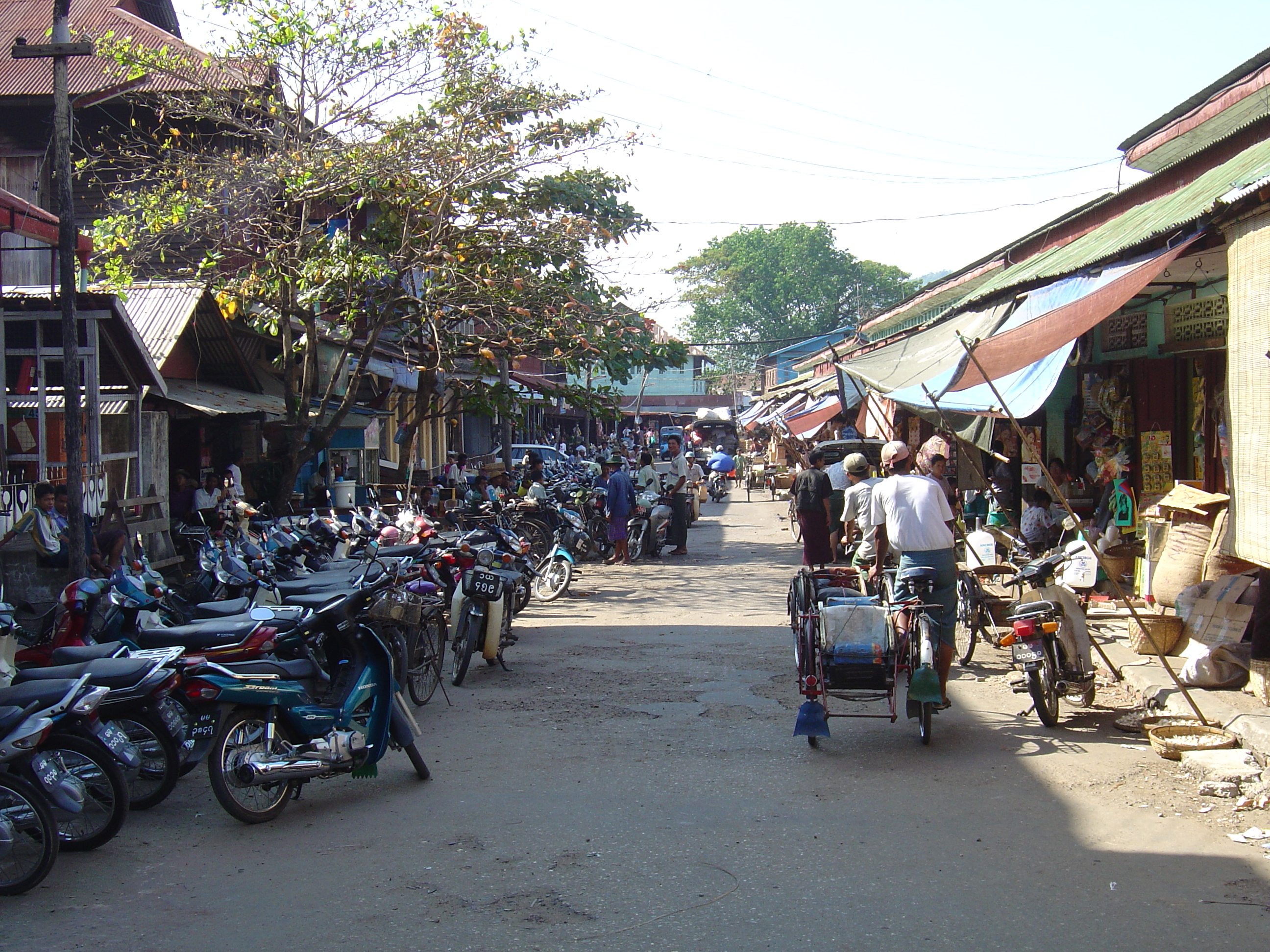 Picture Myanmar Myeik (Mergui) 2005-01 156 - Journey Myeik (Mergui)