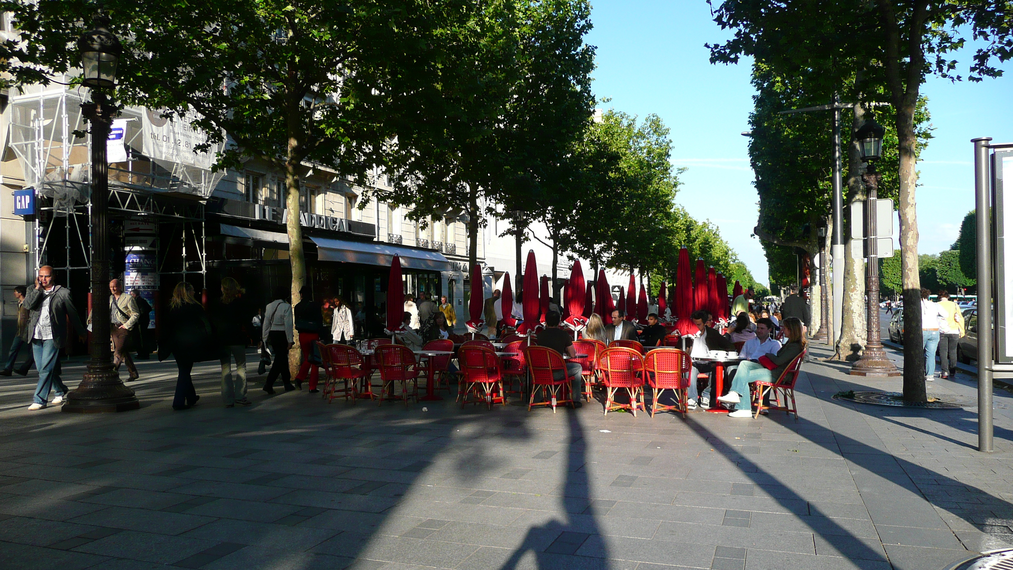 Picture France Paris Champs Elysees 2007-04 77 - Recreation Champs Elysees