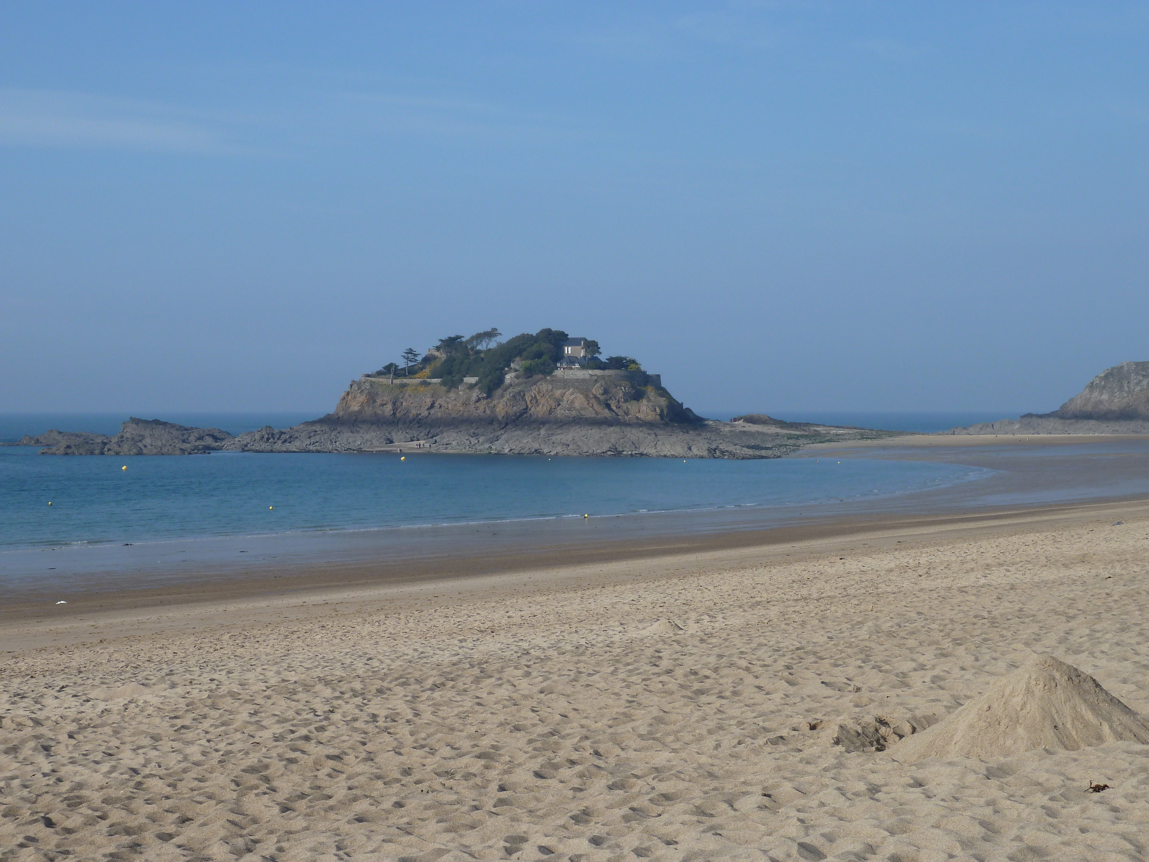 Picture France St Coulomb Du Guesclin Bay 2010-04 13 - History Du Guesclin Bay