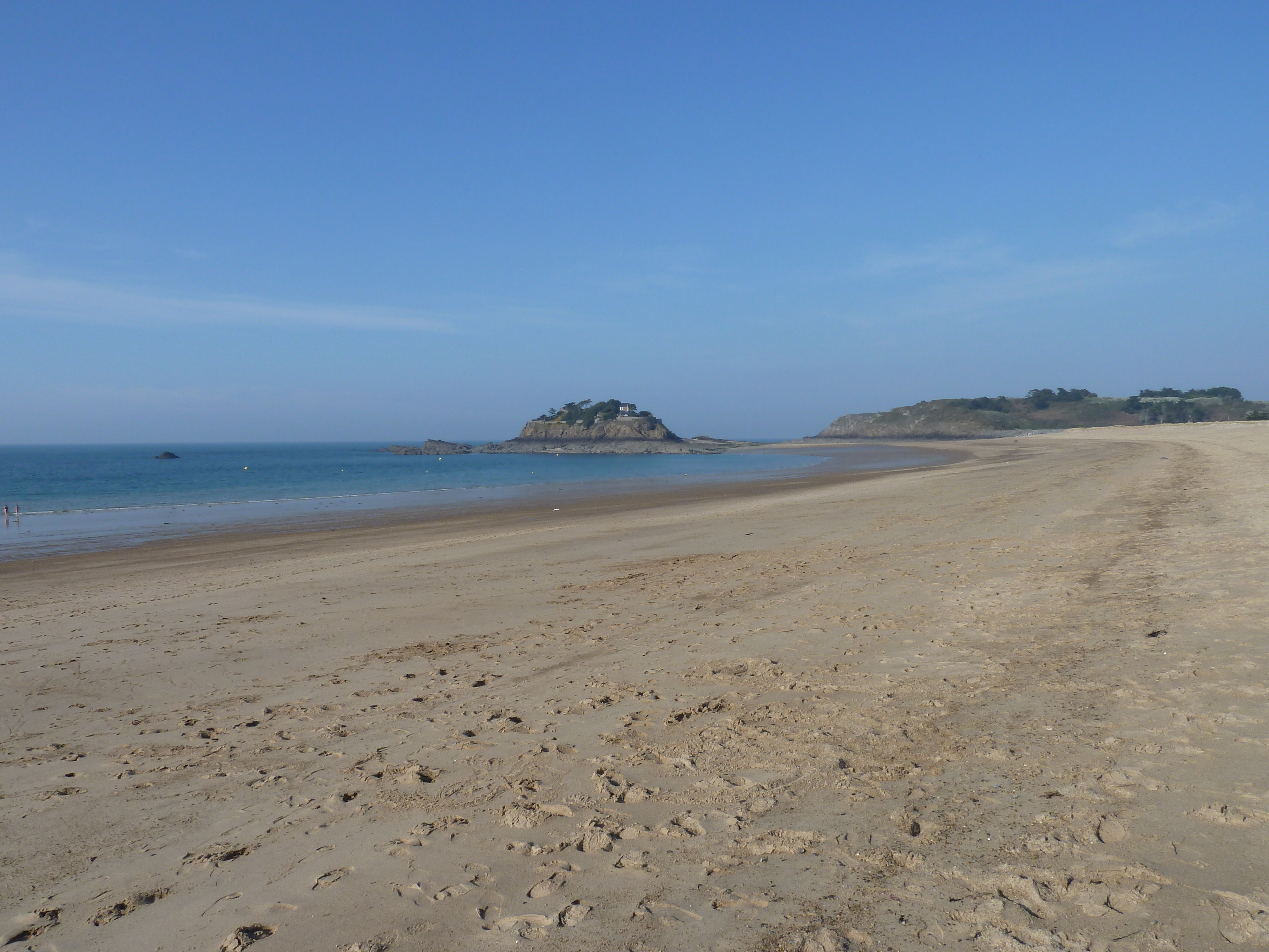 Picture France St Coulomb Du Guesclin Bay 2010-04 20 - Recreation Du Guesclin Bay