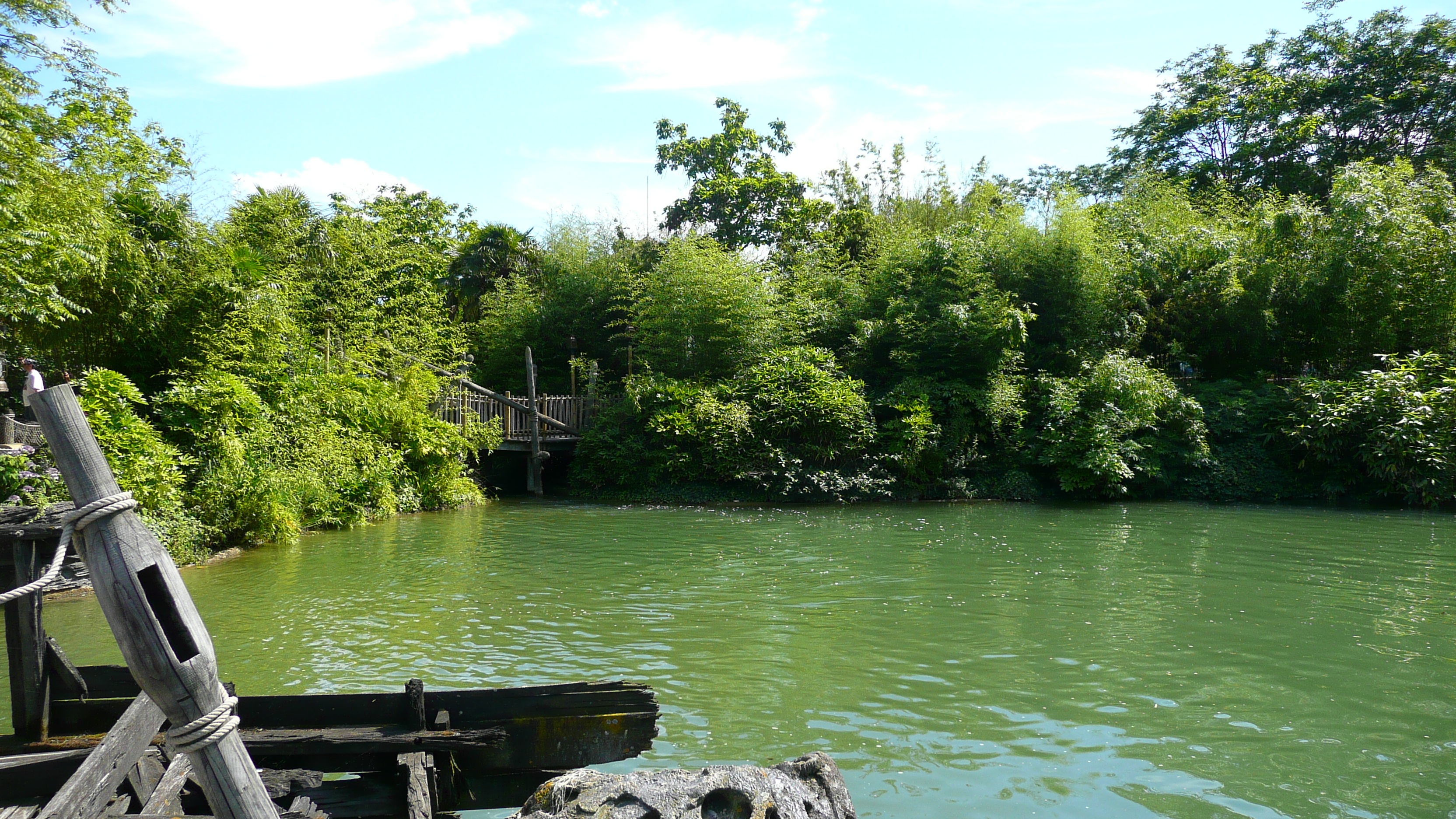 Picture France Disneyland Paris Adventure Isle 2007-07 12 - Around Adventure Isle