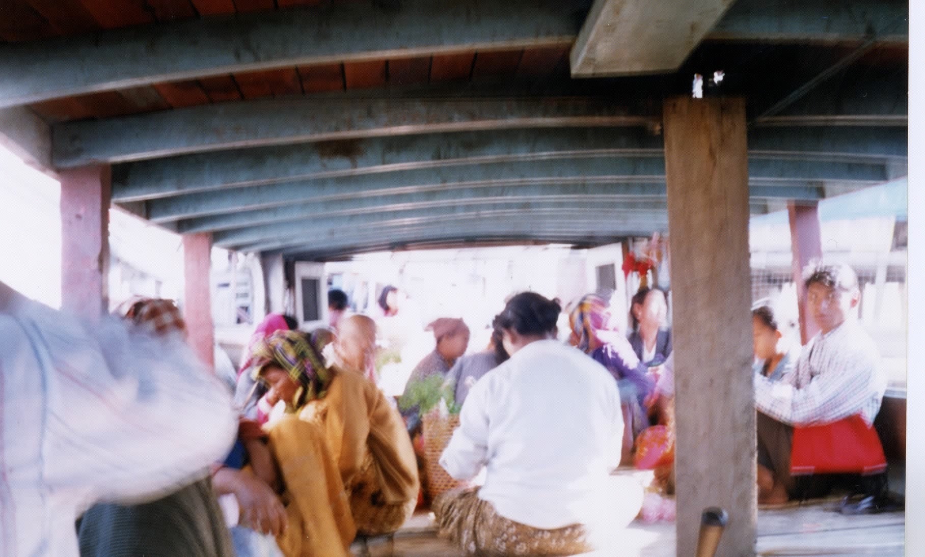 Picture Myanmar Mandalay 1998-01 4 - Discovery Mandalay