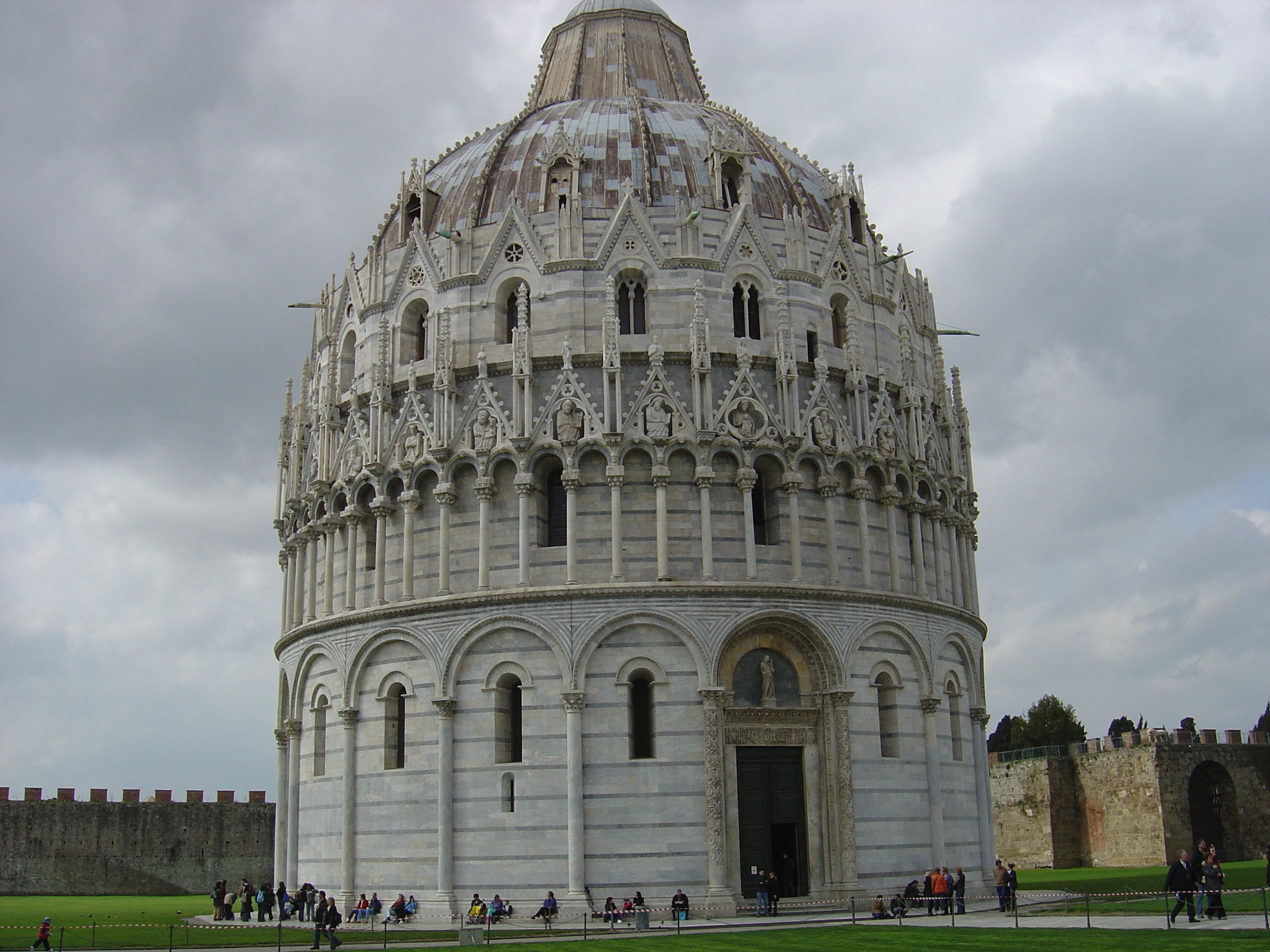 Picture Italy Pisa 2004-03 16 - Discovery Pisa