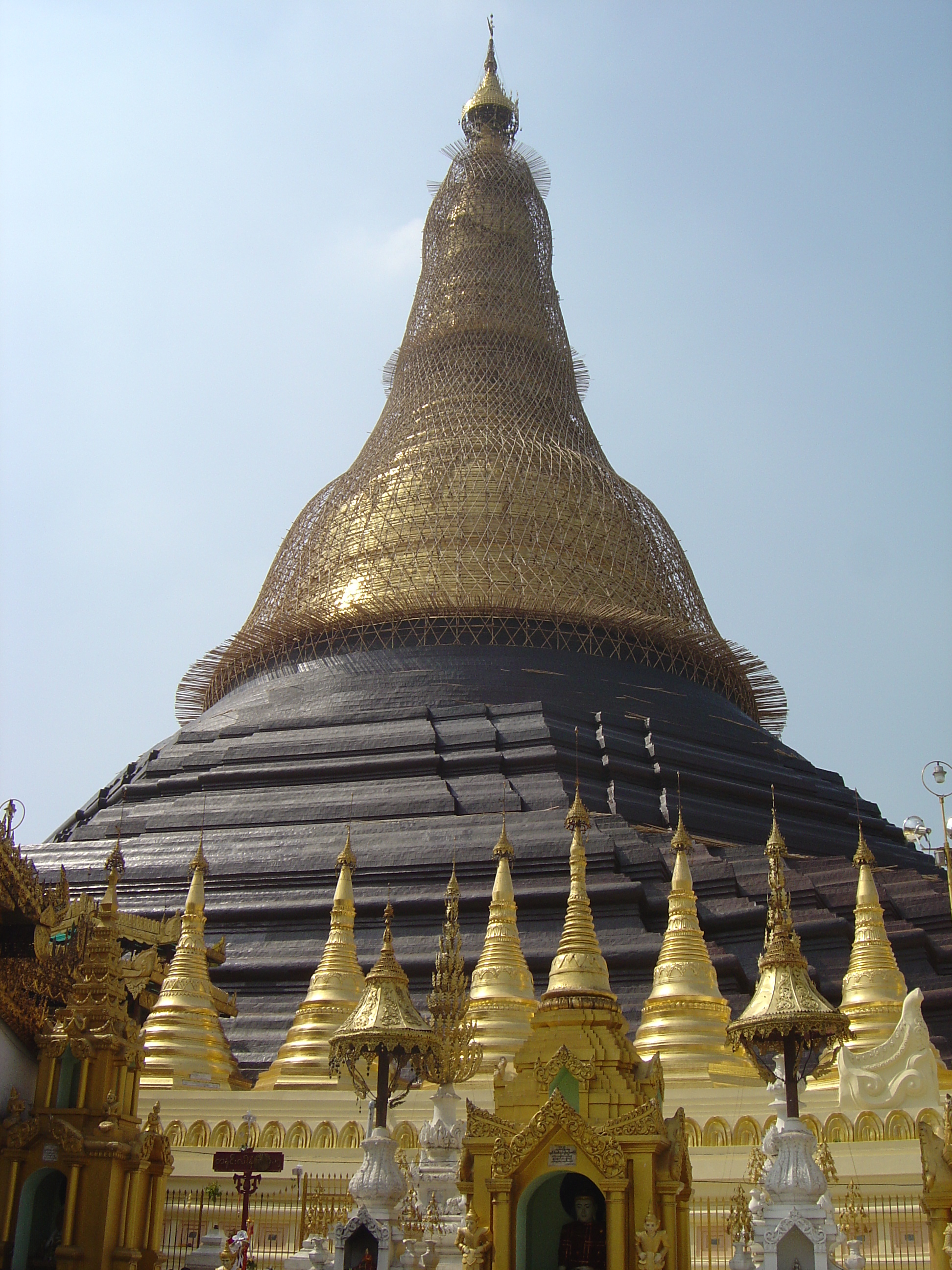 Picture Myanmar Yangon Shwedagon Pagoda 2005-01 21 - History Shwedagon Pagoda