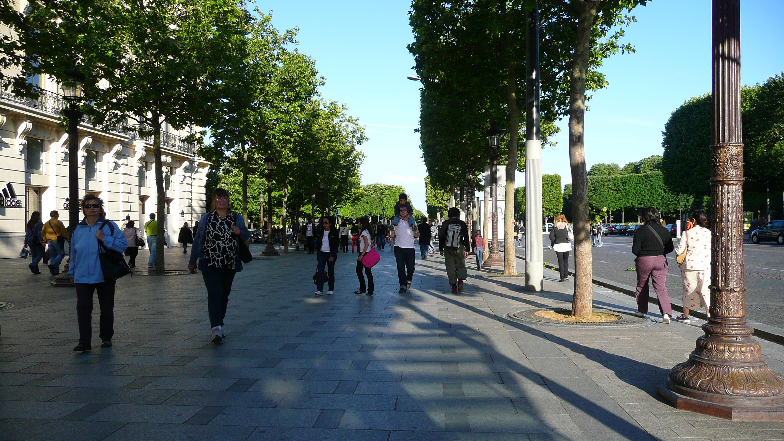 Picture France Paris Champs Elysees 2007-04 92 - Recreation Champs Elysees