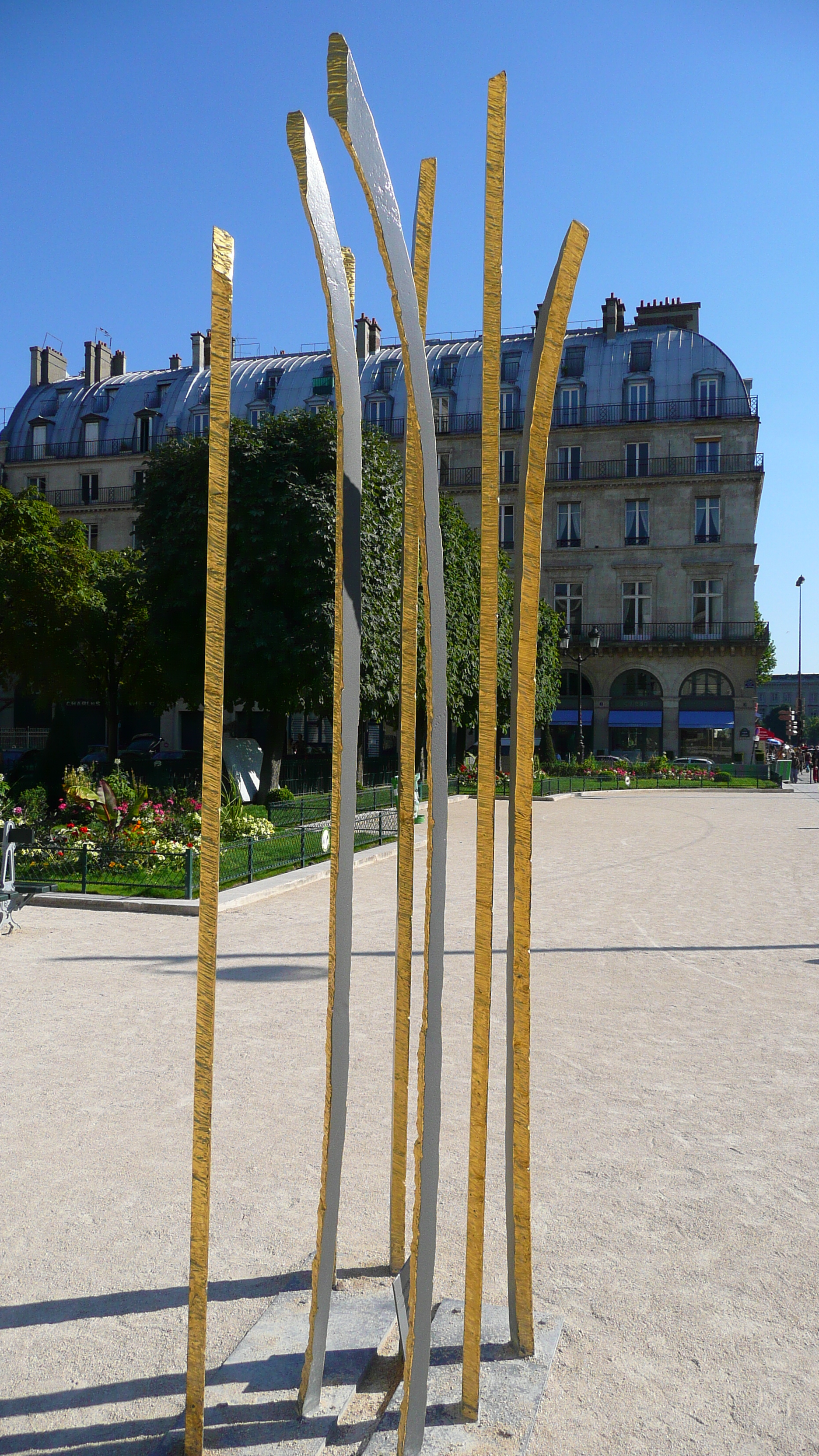 Picture France Paris Place du Louvre 2007-08 20 - Center Place du Louvre