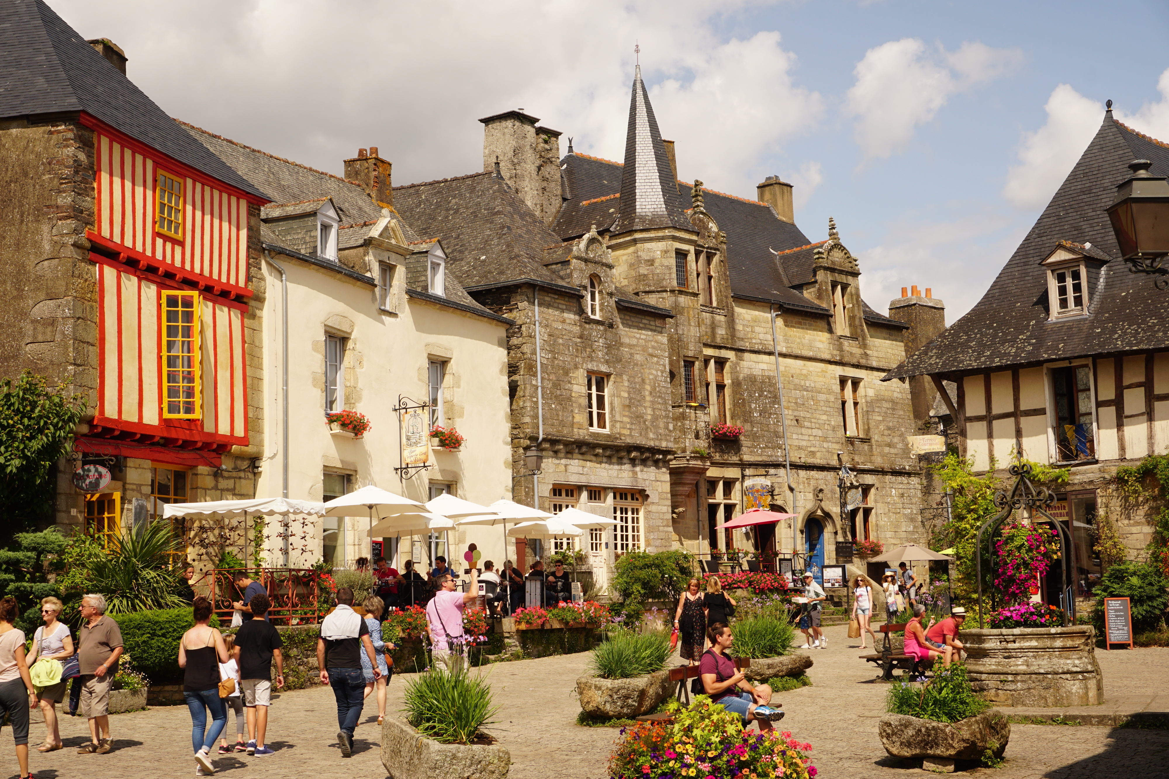 Picture France Rochefort-en-Terre 2017-08 47 - Center Rochefort-en-Terre