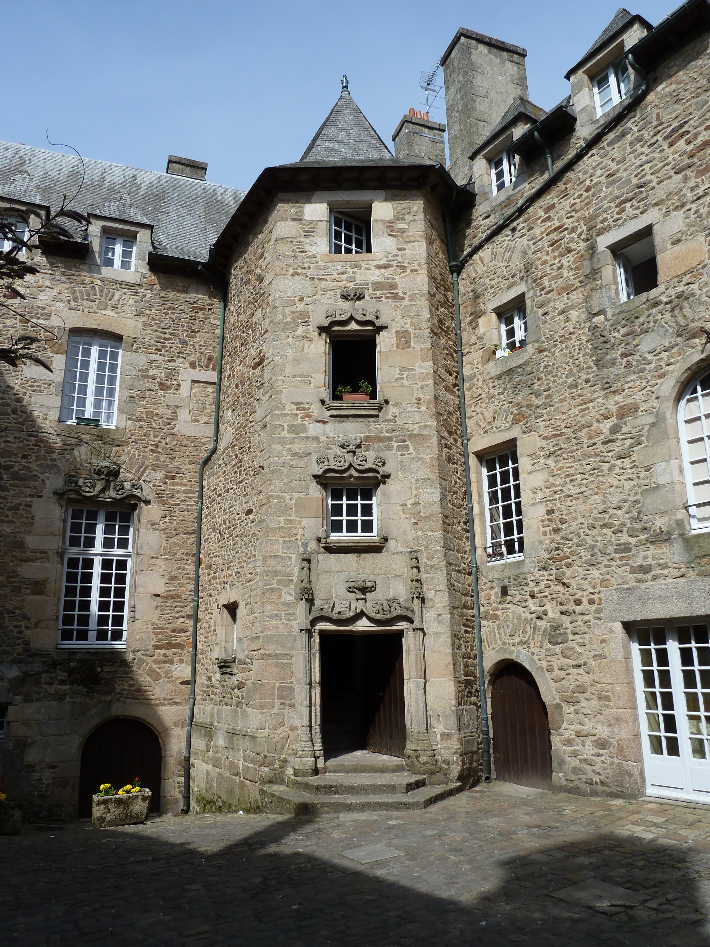 Picture France Dinan 2010-04 58 - History Dinan