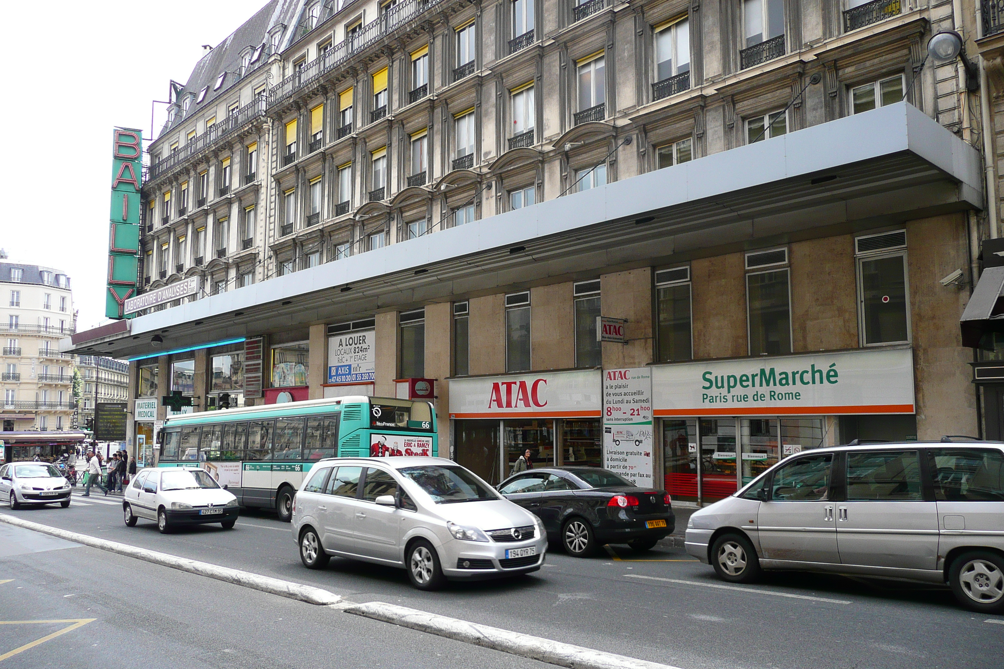 Picture France Paris Rue de Rome 2007-06 123 - Center Rue de Rome