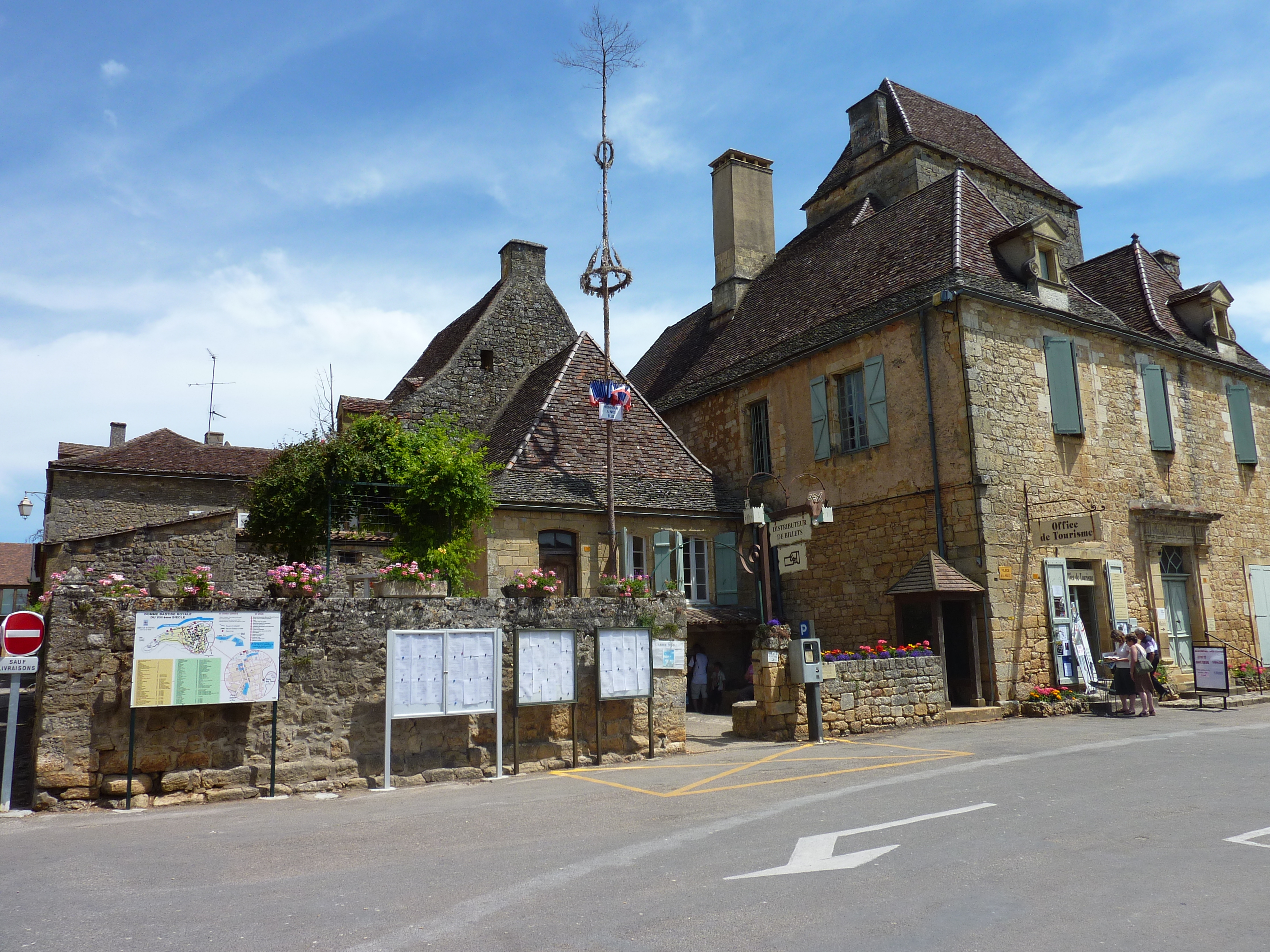 Picture France Domme 2009-07 27 - History Domme