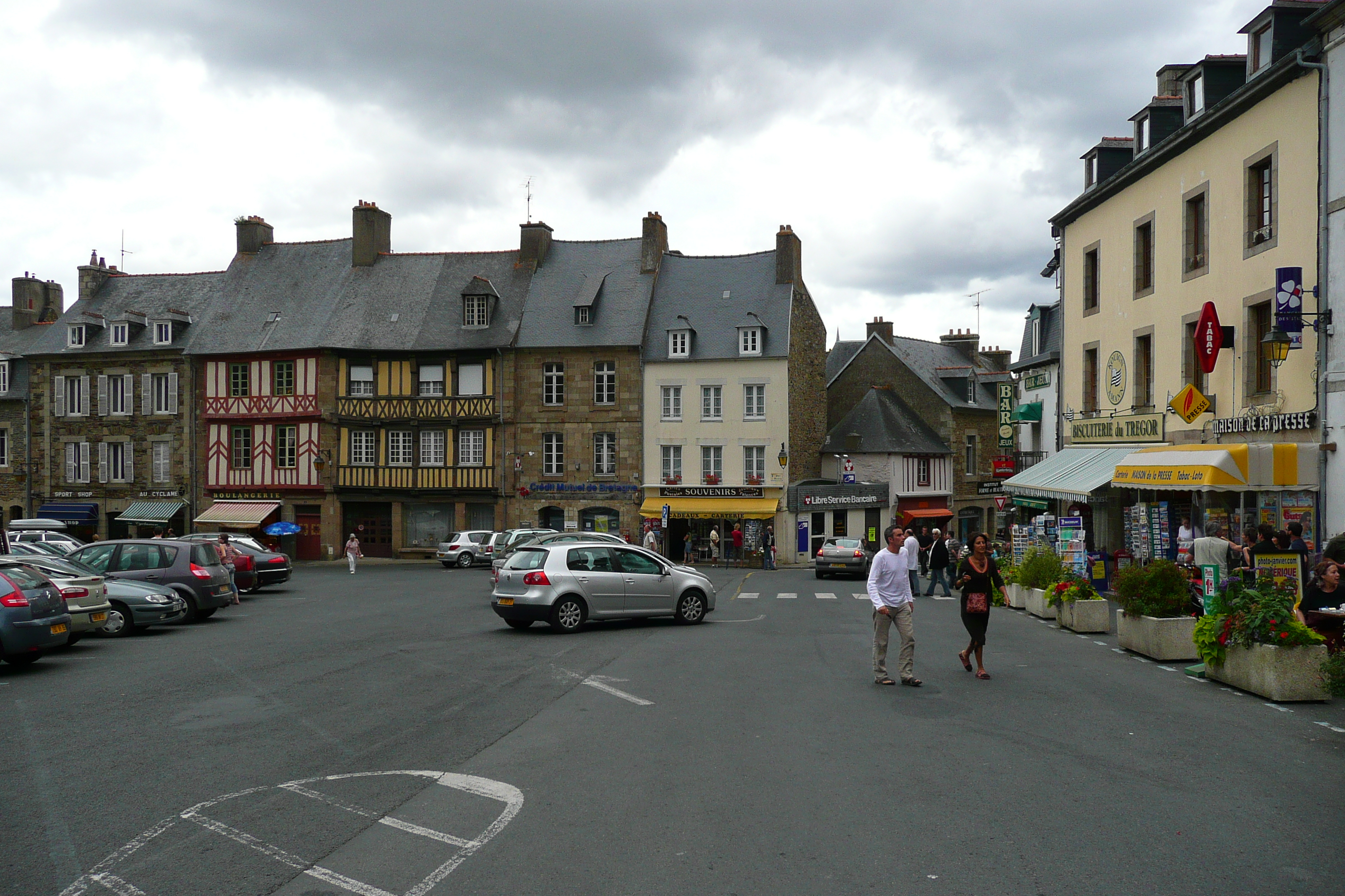 Picture France Treguier 2007-08 104 - Tours Treguier