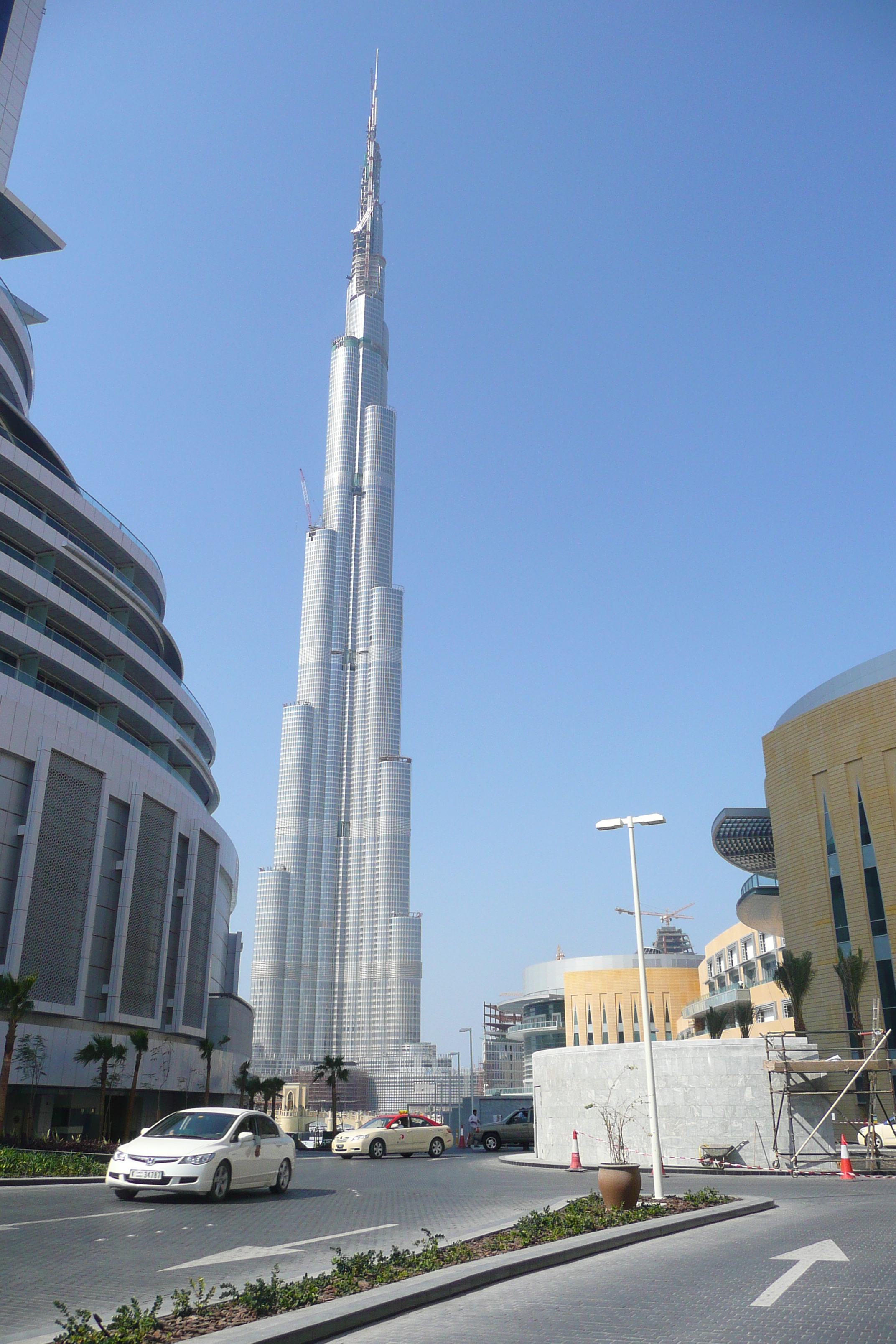 Picture United Arab Emirates Dubai Burj Dubai 2009-01 35 - Discovery Burj Dubai