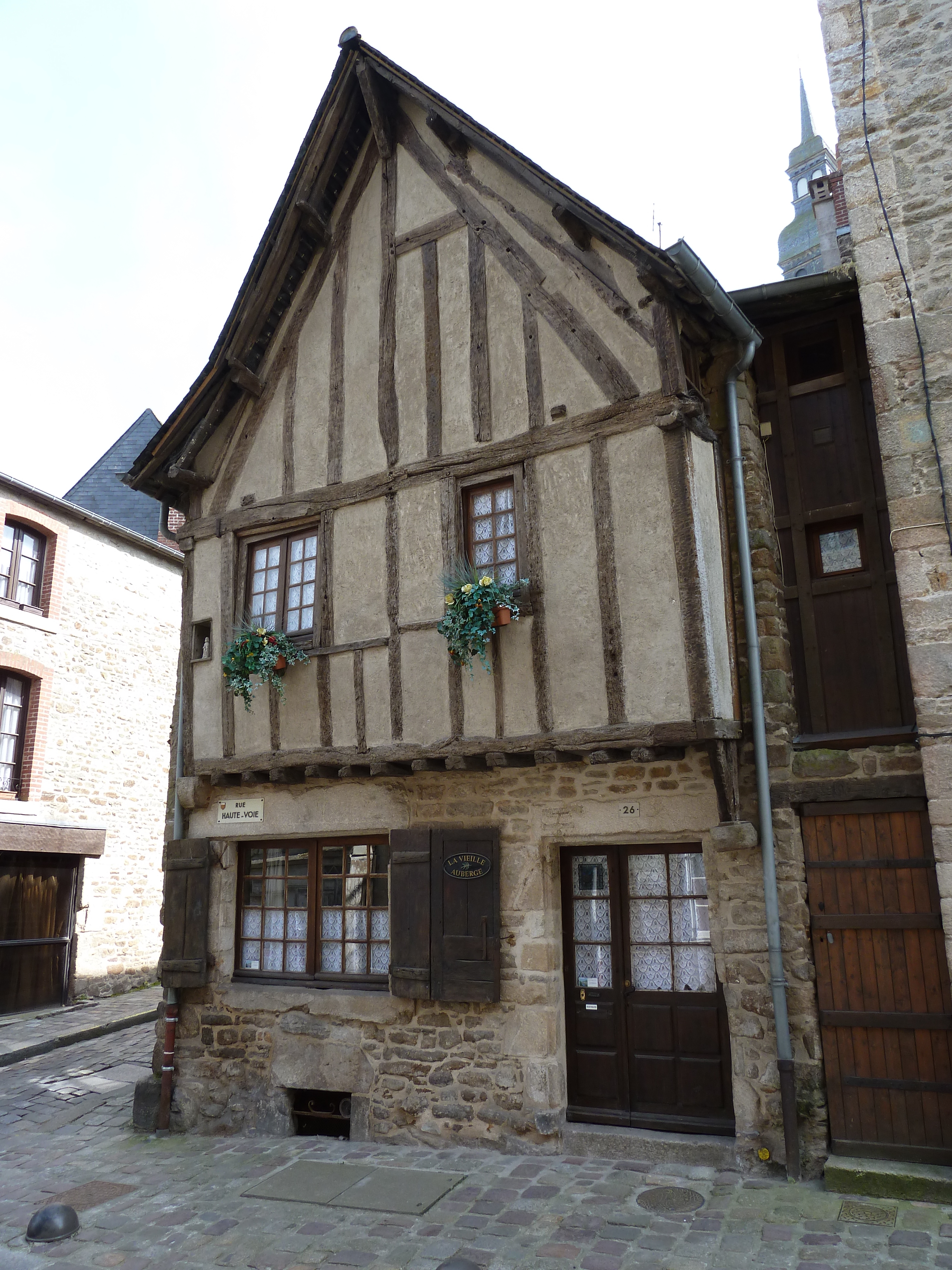 Picture France Dinan 2010-04 51 - Tours Dinan