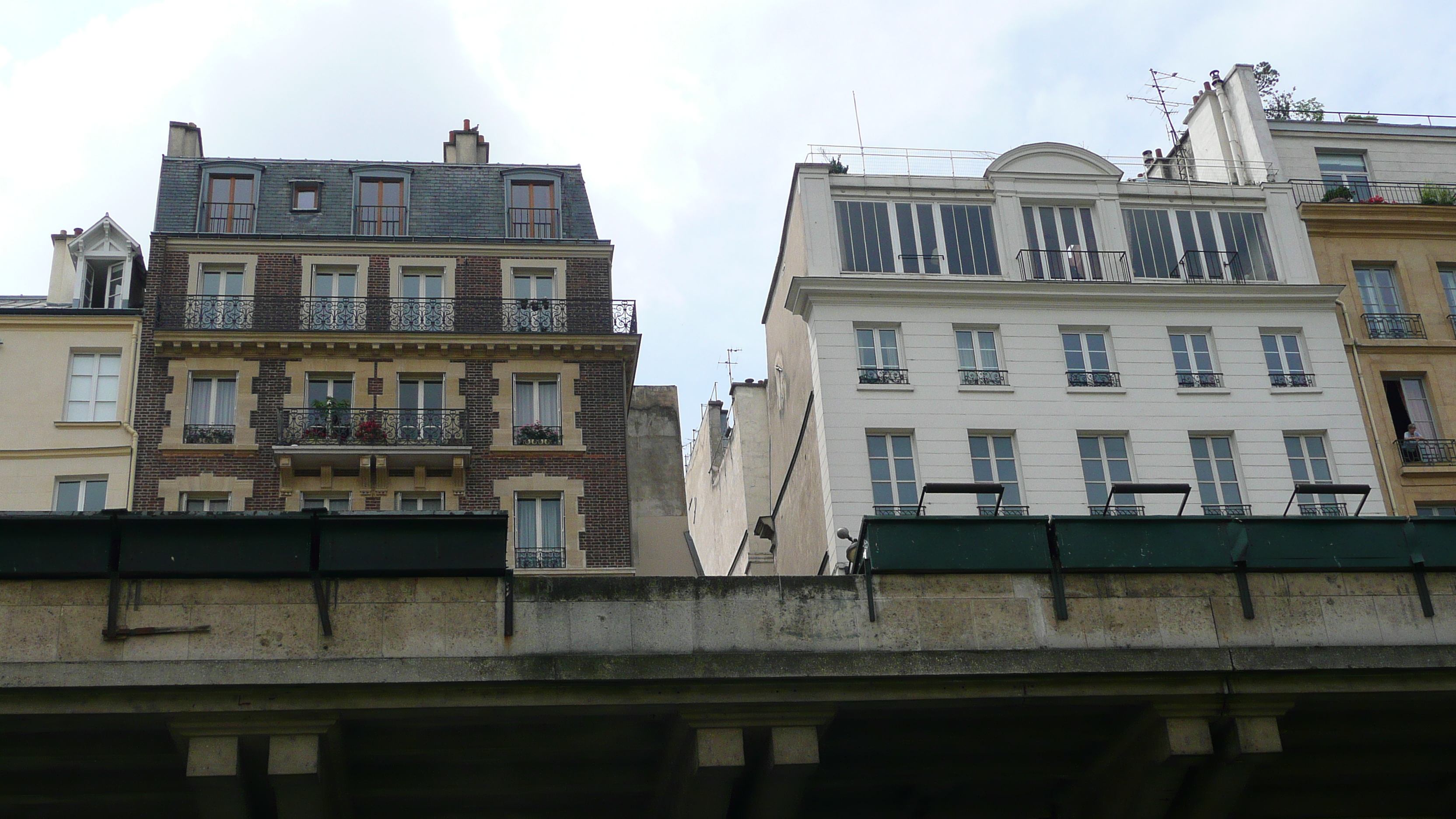 Picture France Paris Seine river 2007-06 1 - Around Seine river