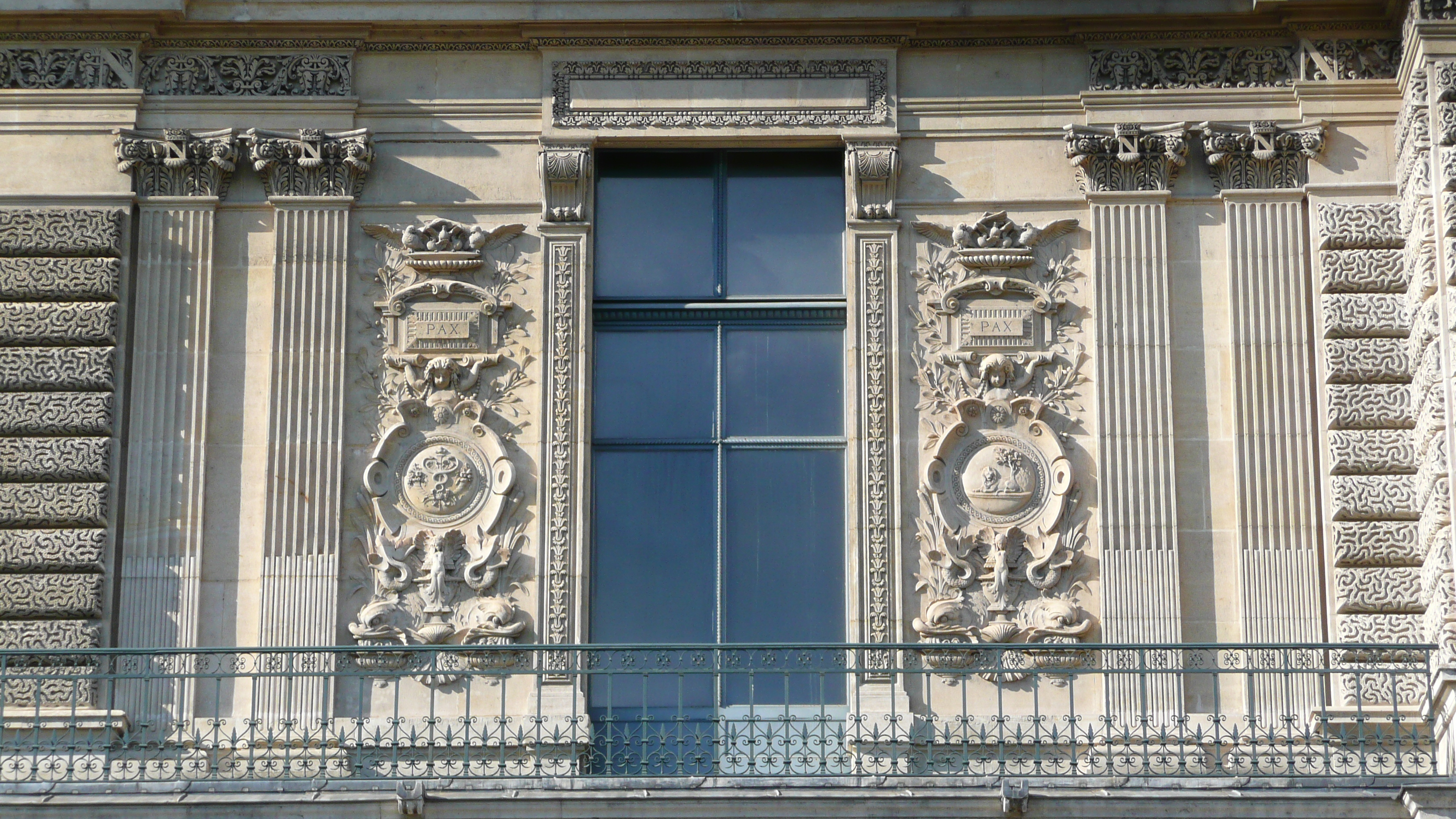 Picture France Paris Louvre Riverside facade of Louvre 2007-07 4 - Discovery Riverside facade of Louvre