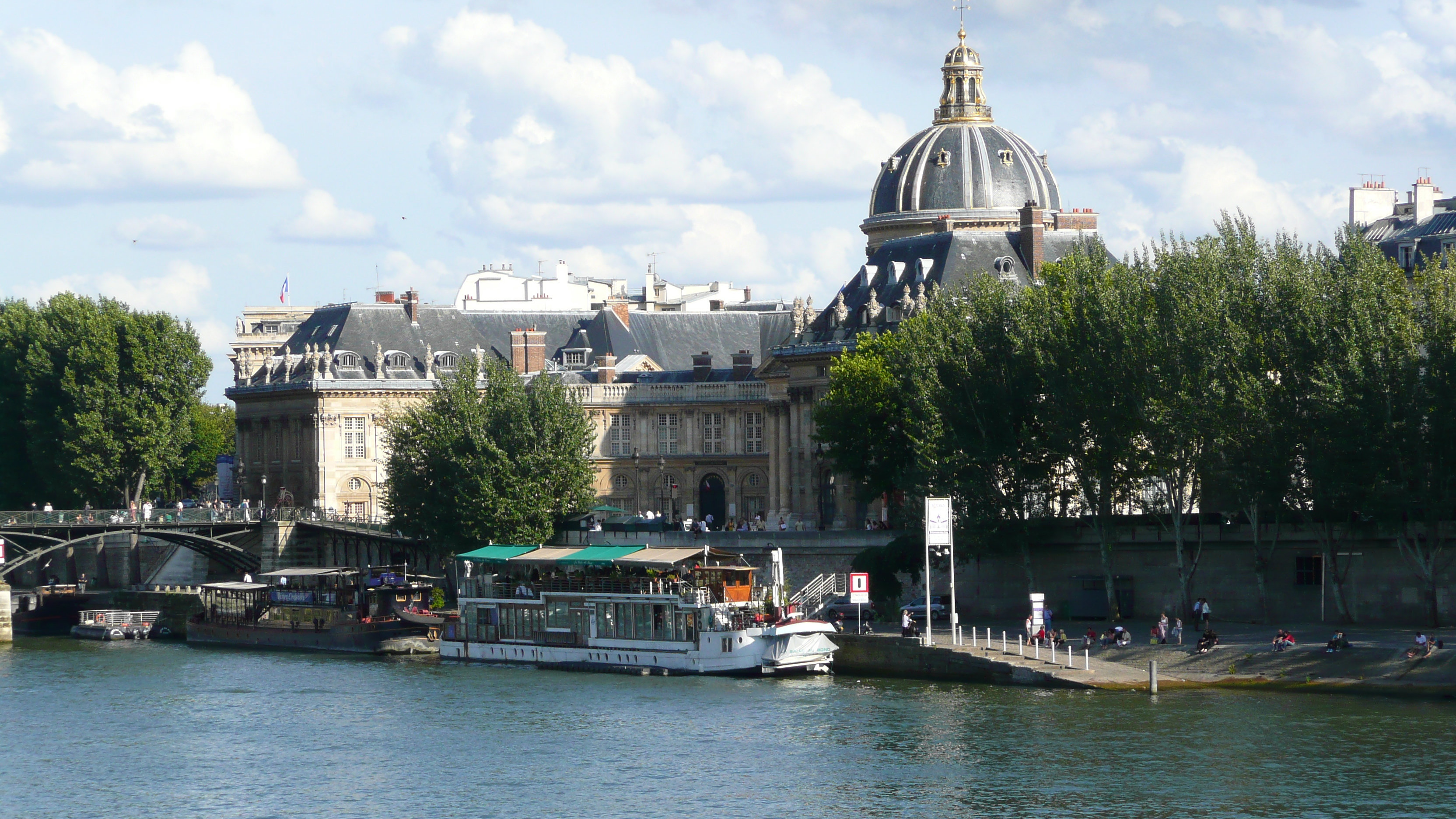 Picture France Paris The Bridges of Paris 2007-07 23 - Around The Bridges of Paris