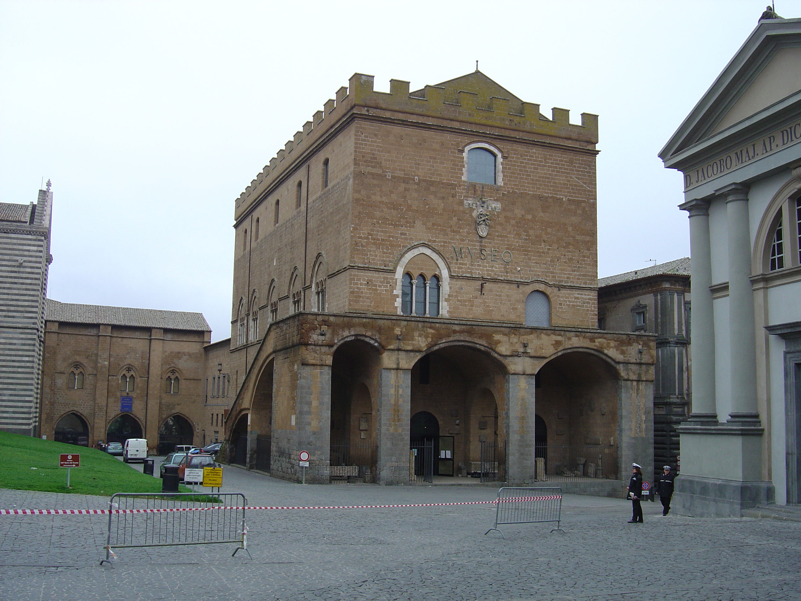 Picture Italy Orvieto 2004-03 21 - Tour Orvieto