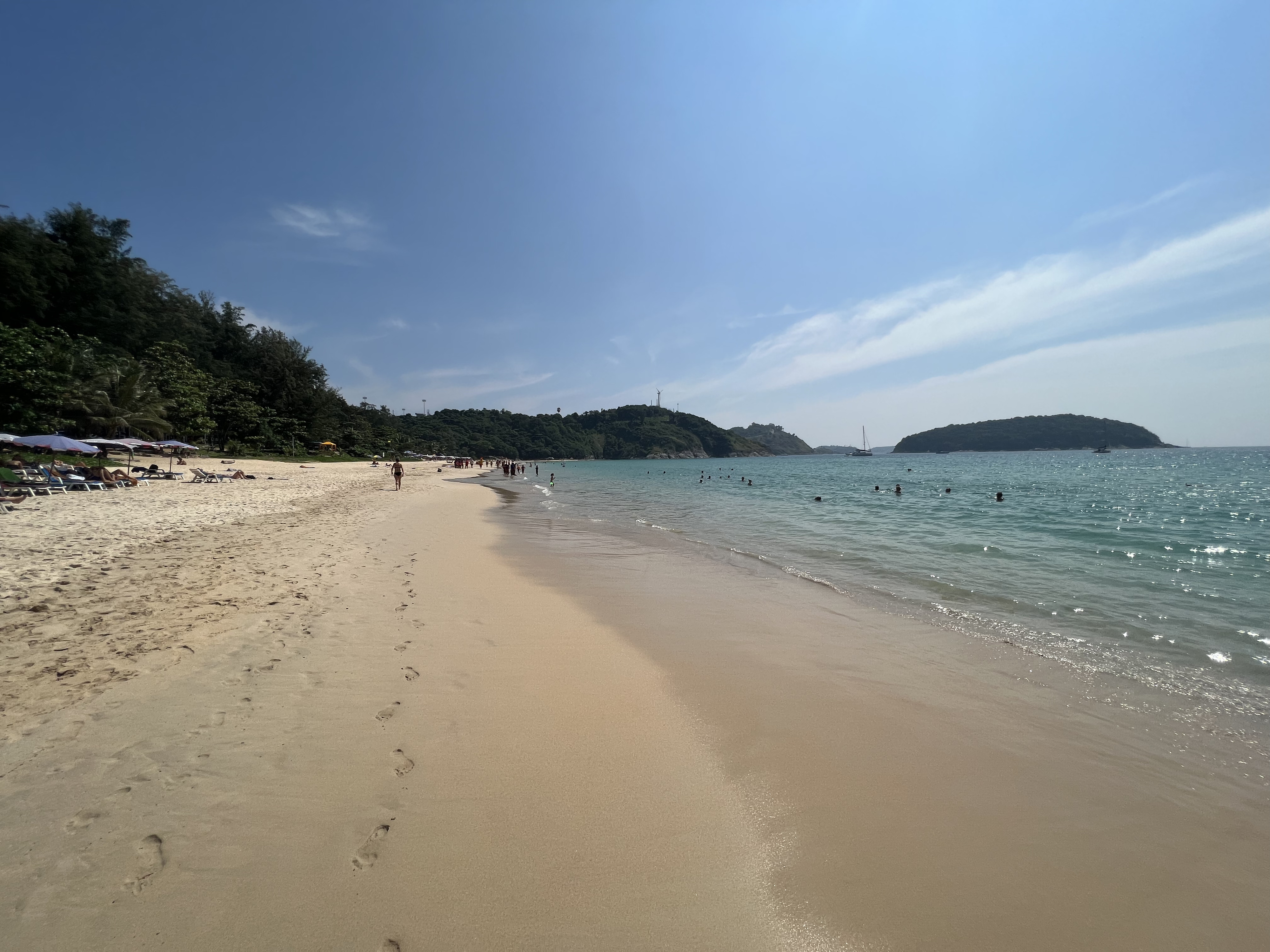 Picture Thailand Phuket Nai Harn Beach 2021-12 33 - Center Nai Harn Beach