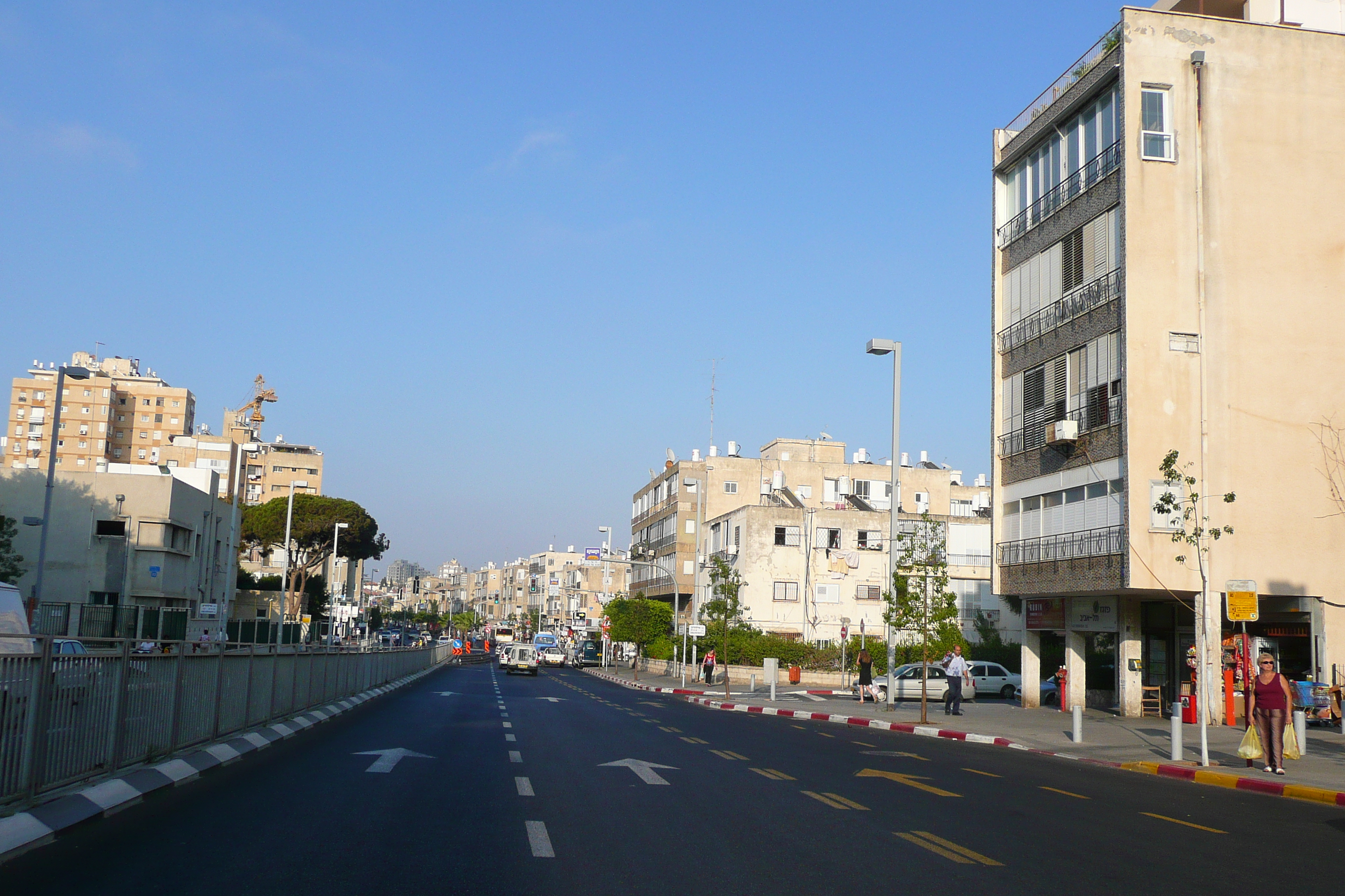 Picture Israel Bat Yam 2007-06 44 - Tour Bat Yam